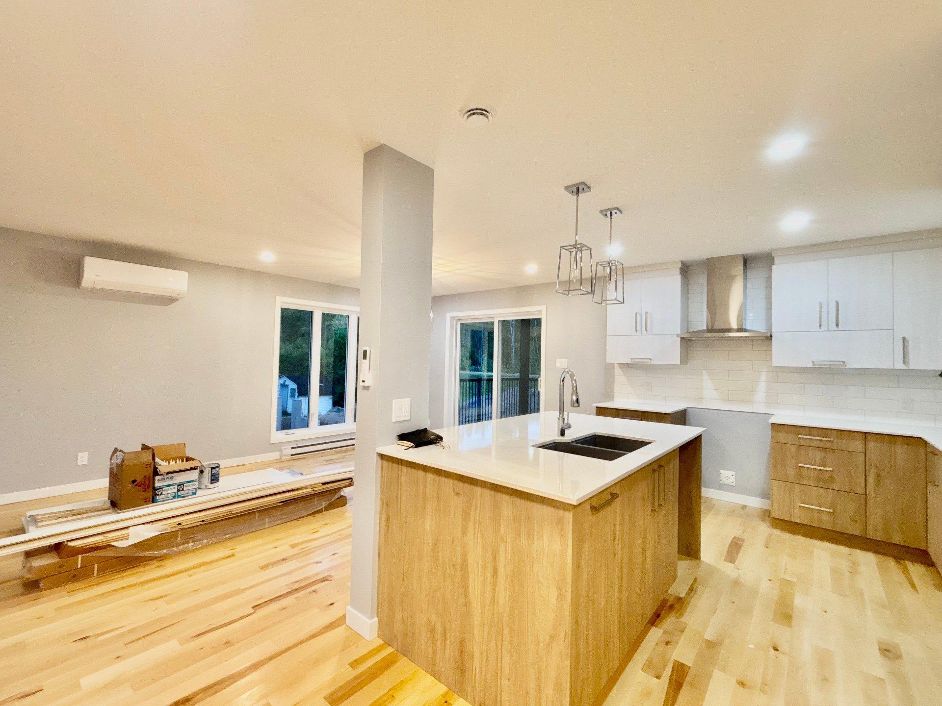 









28


45e Avenue

,
Sainte-Marthe-sur-le-Lac,




QC
J0N1P0

