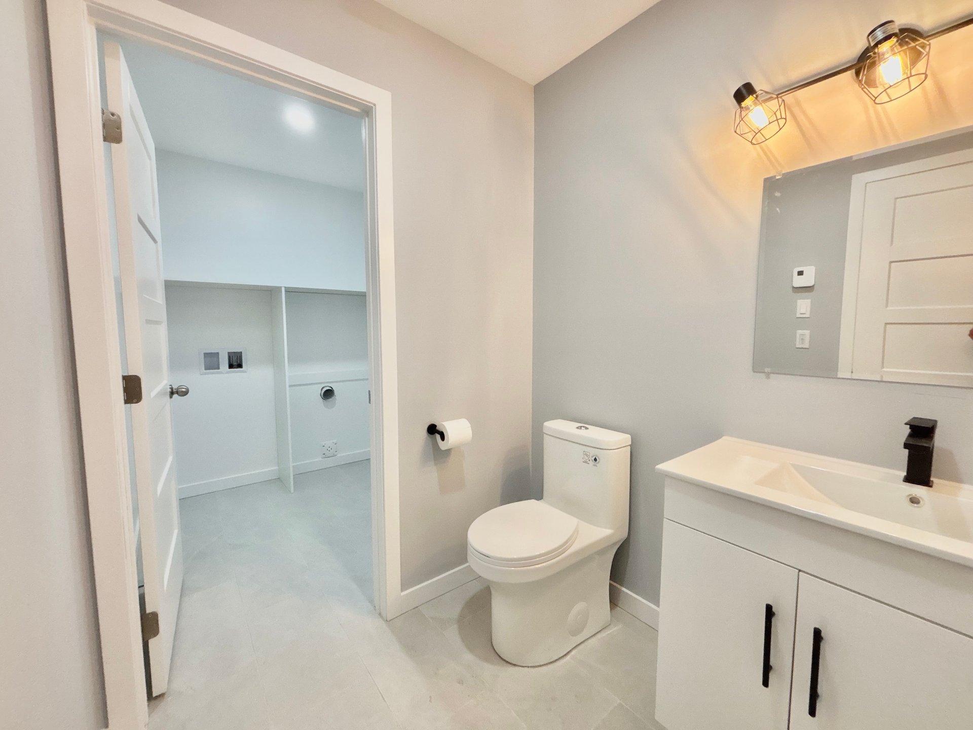 









28


45e Avenue

,
Sainte-Marthe-sur-le-Lac,




QC
J0N1P0

