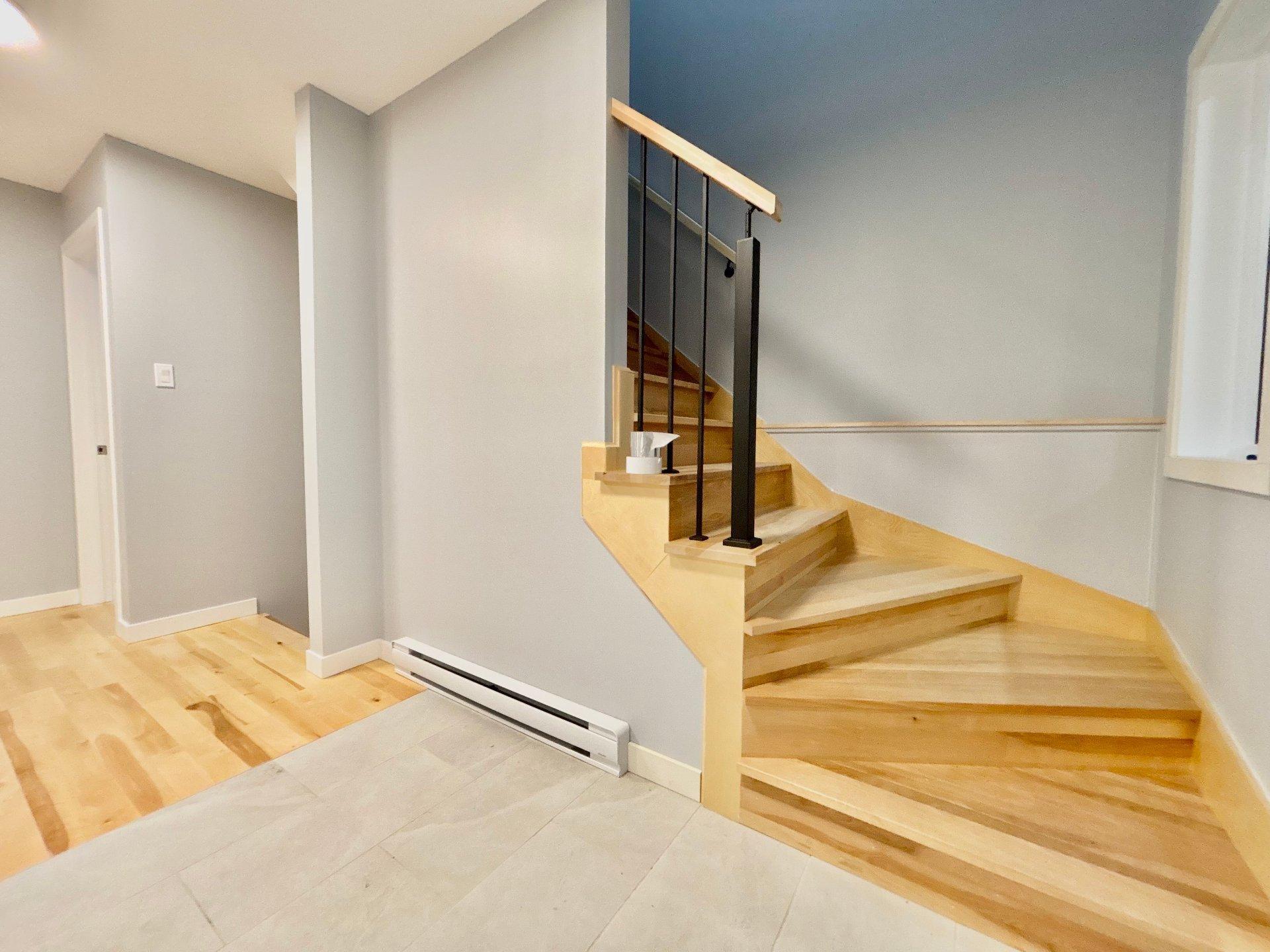 









28


45e Avenue

,
Sainte-Marthe-sur-le-Lac,




QC
J0N1P0

