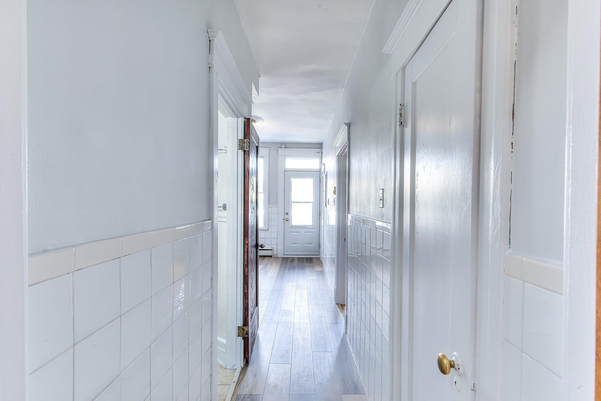









8649

 - 8653


Rue St-Denis

,
Montréal (Villeray/Saint-Michel/Parc-Extension),




QC
H2P2H4

