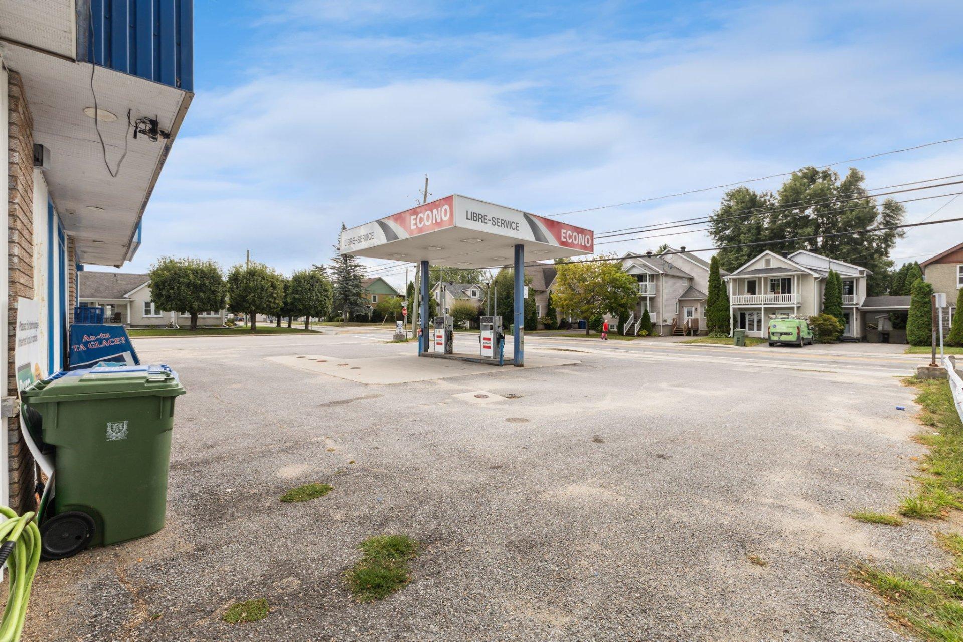 









283


Rue Victoria

,
Thurso,




QC
J0X3B0

