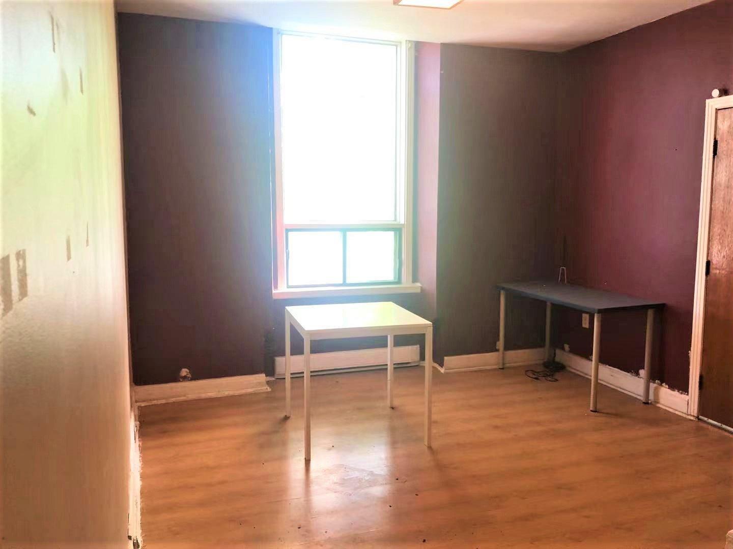 









1713


Rue St-Hubert

, 1,
Montréal (Ville-Marie),




QC
H2L3Z1


