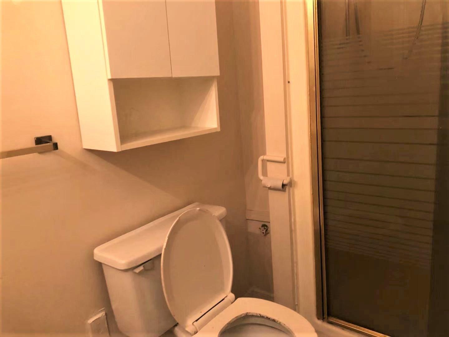 









1713


Rue St-Hubert

, 1,
Montréal (Ville-Marie),




QC
H2L3Z1

