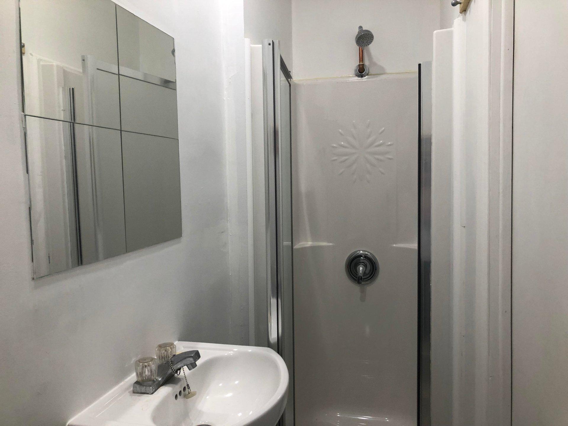 









1713


Rue St-Hubert

, 2,
Montréal (Ville-Marie),




QC
H2L3Z1

