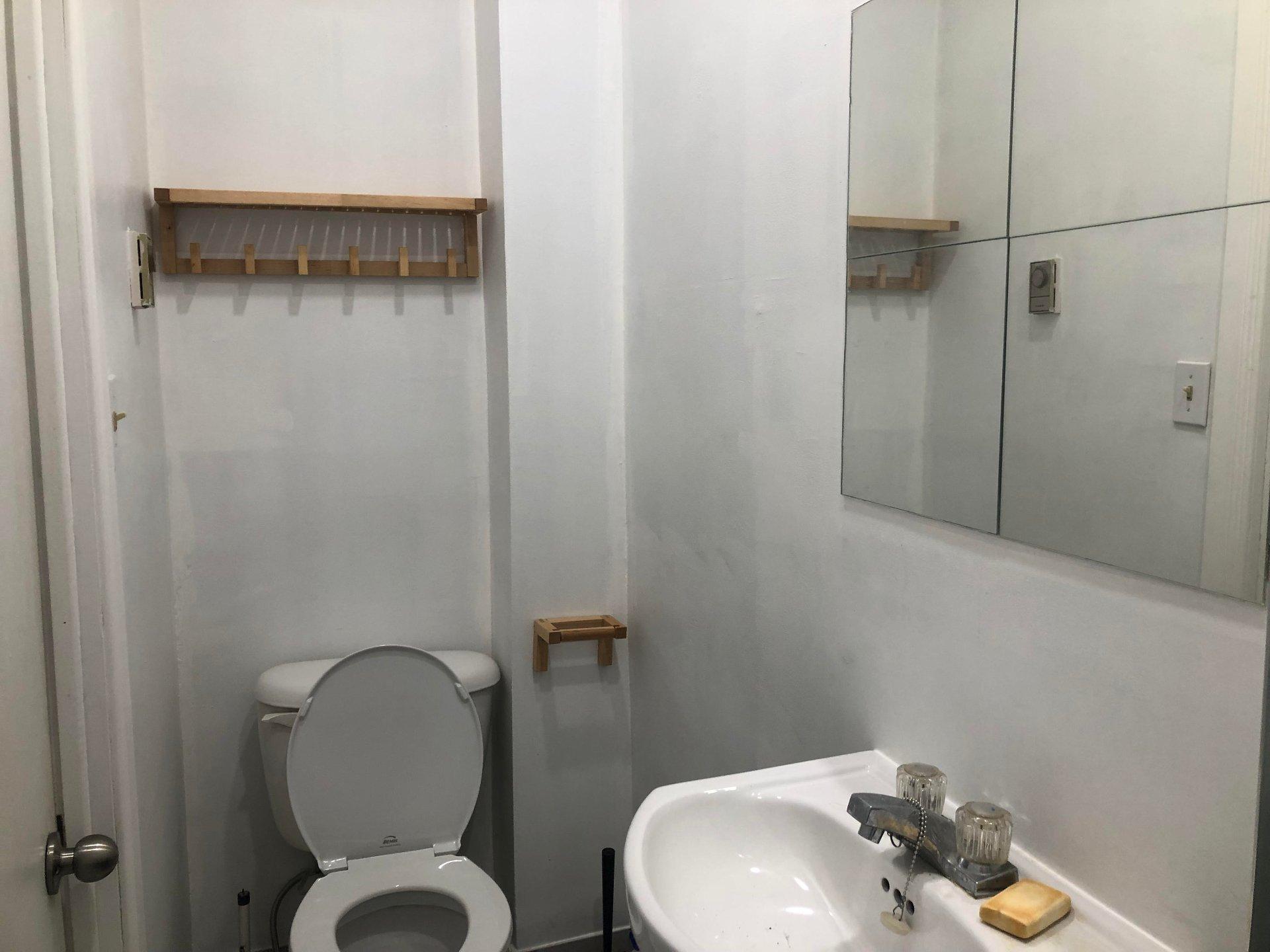 









1713


Rue St-Hubert

, 2,
Montréal (Ville-Marie),




QC
H2L3Z1

