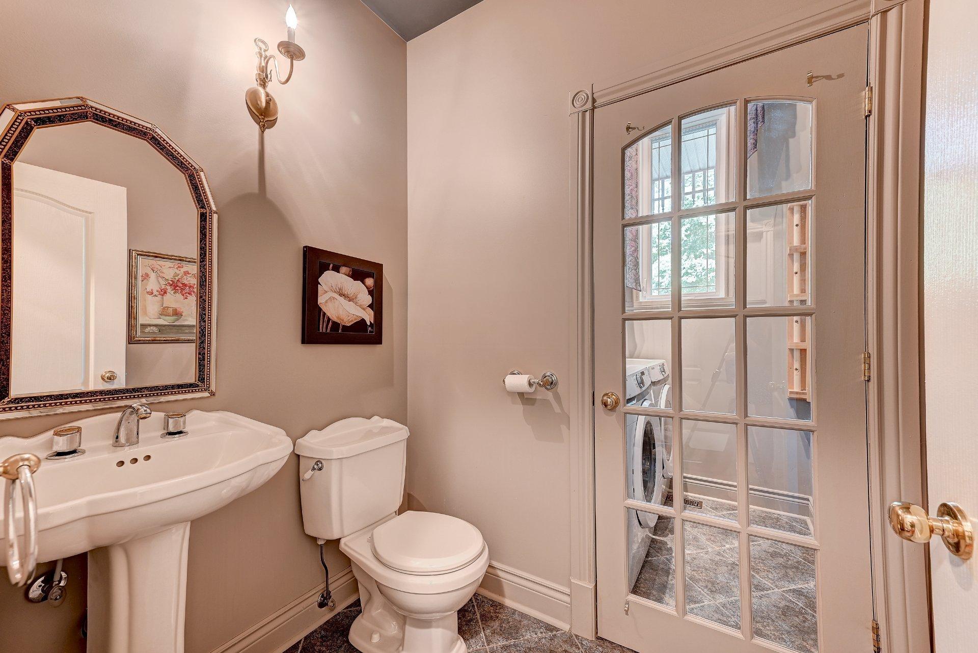 









122


Rue Jean-De Ronceray

,
Carignan,




QC
J3L6L8

