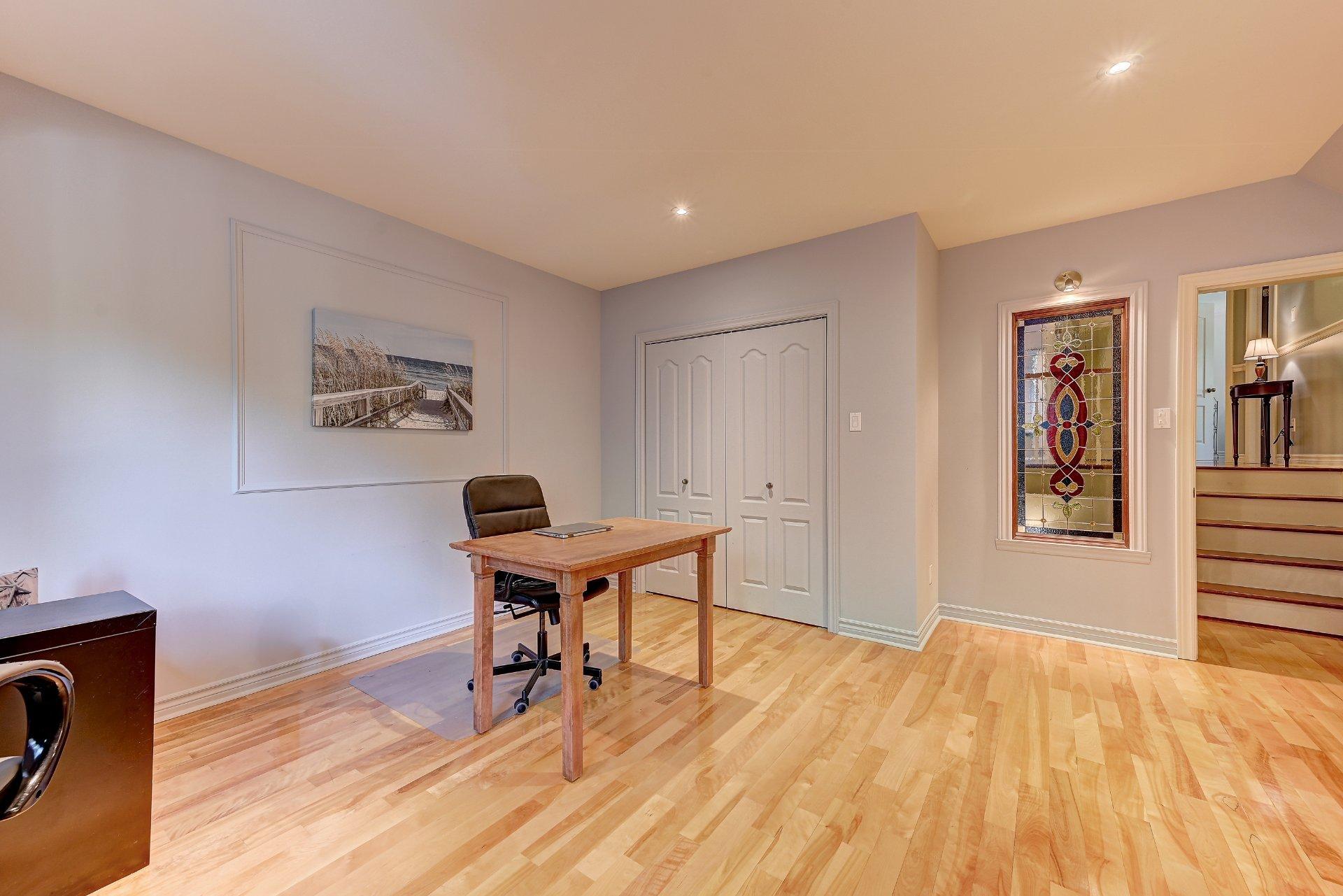 









122


Rue Jean-De Ronceray

,
Carignan,




QC
J3L6L8

