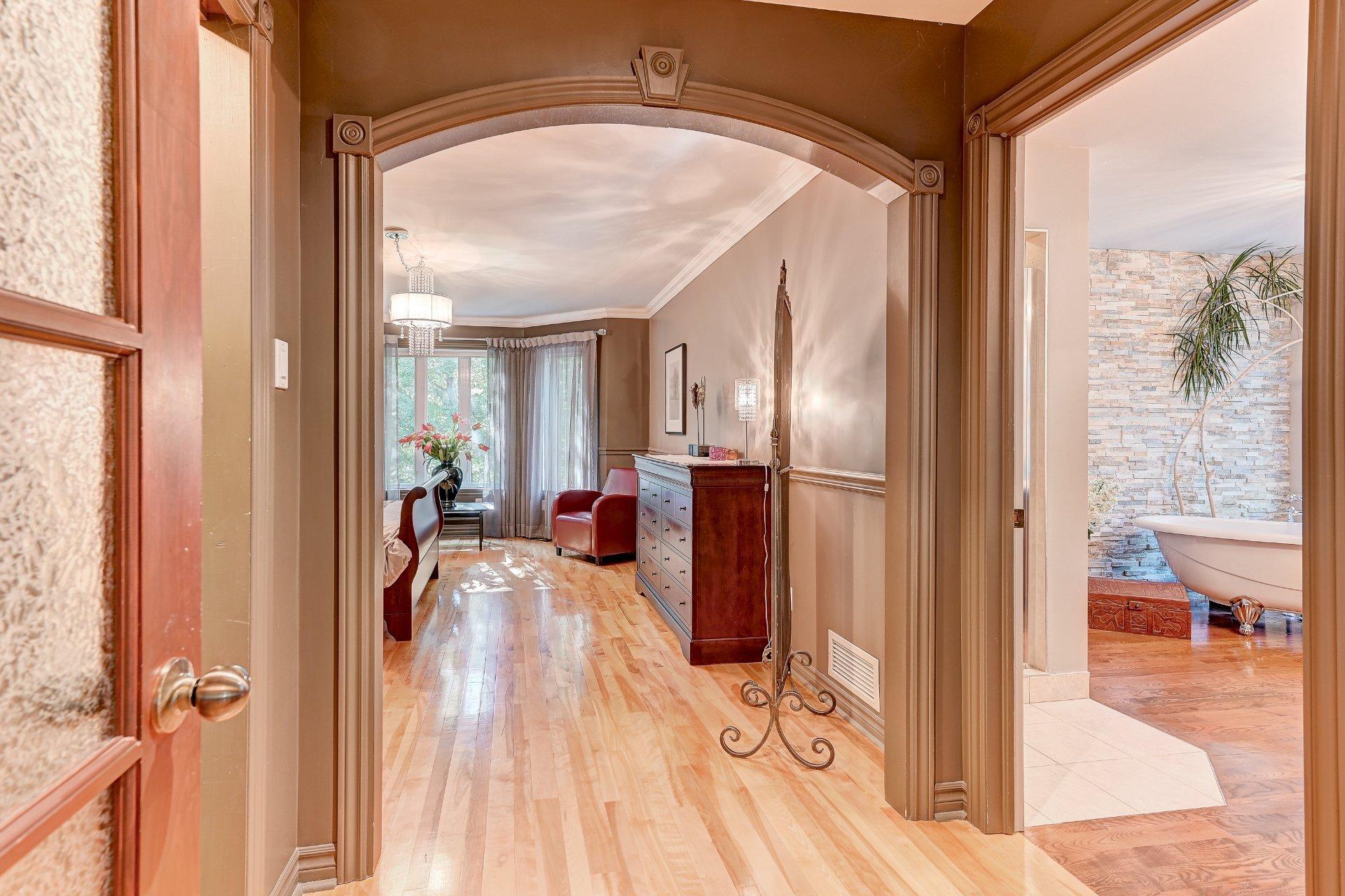 









122


Rue Jean-De Ronceray

,
Carignan,




QC
J3L6L8

