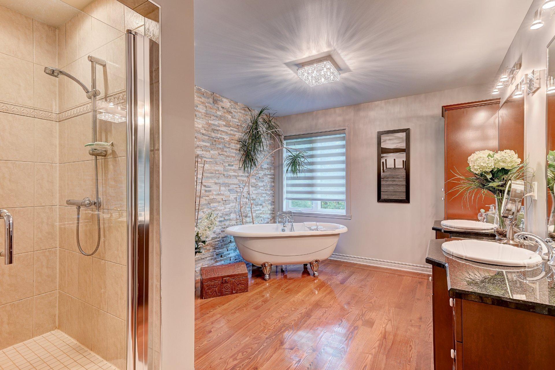 









122


Rue Jean-De Ronceray

,
Carignan,




QC
J3L6L8

