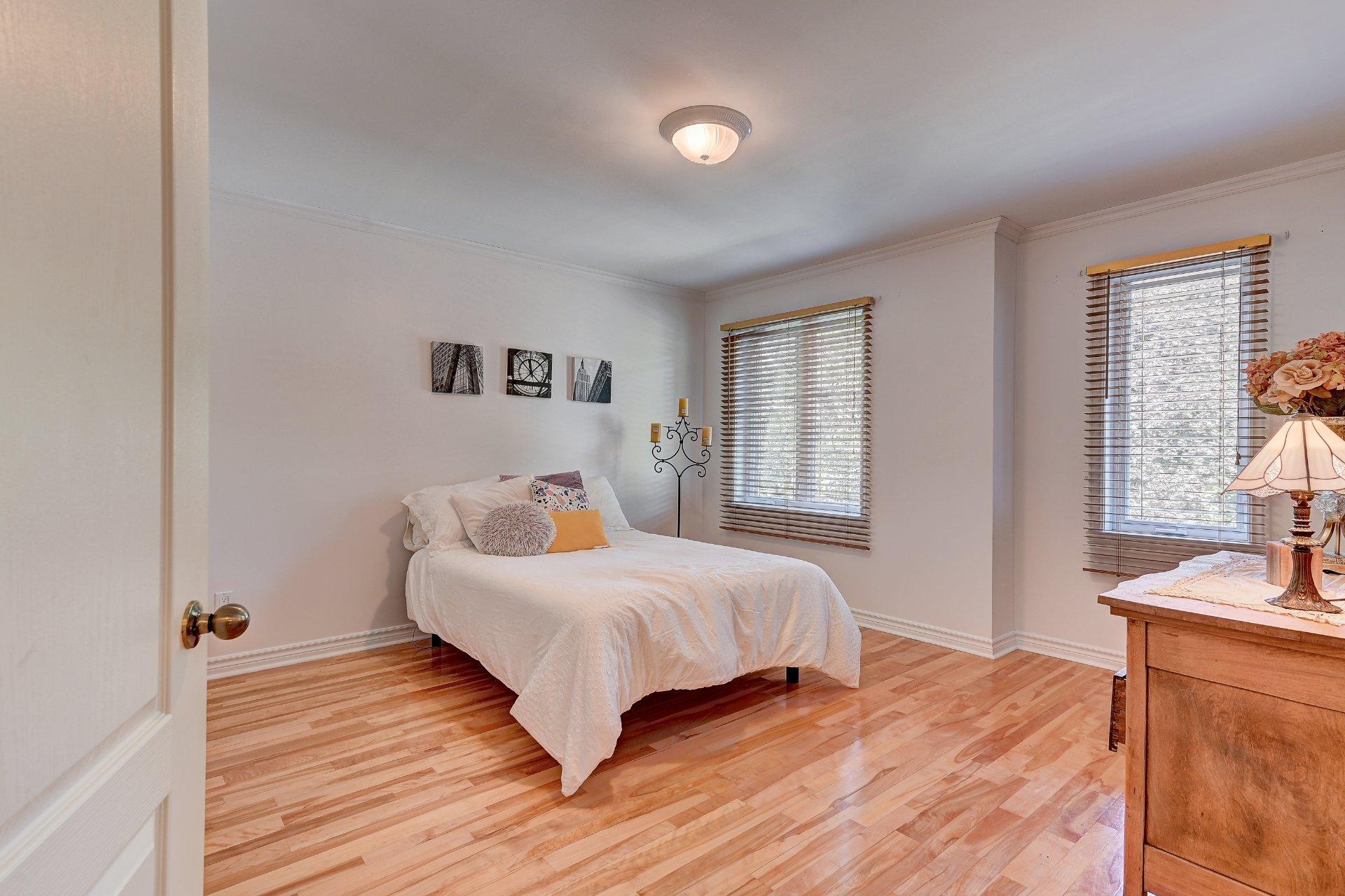 









122


Rue Jean-De Ronceray

,
Carignan,




QC
J3L6L8

