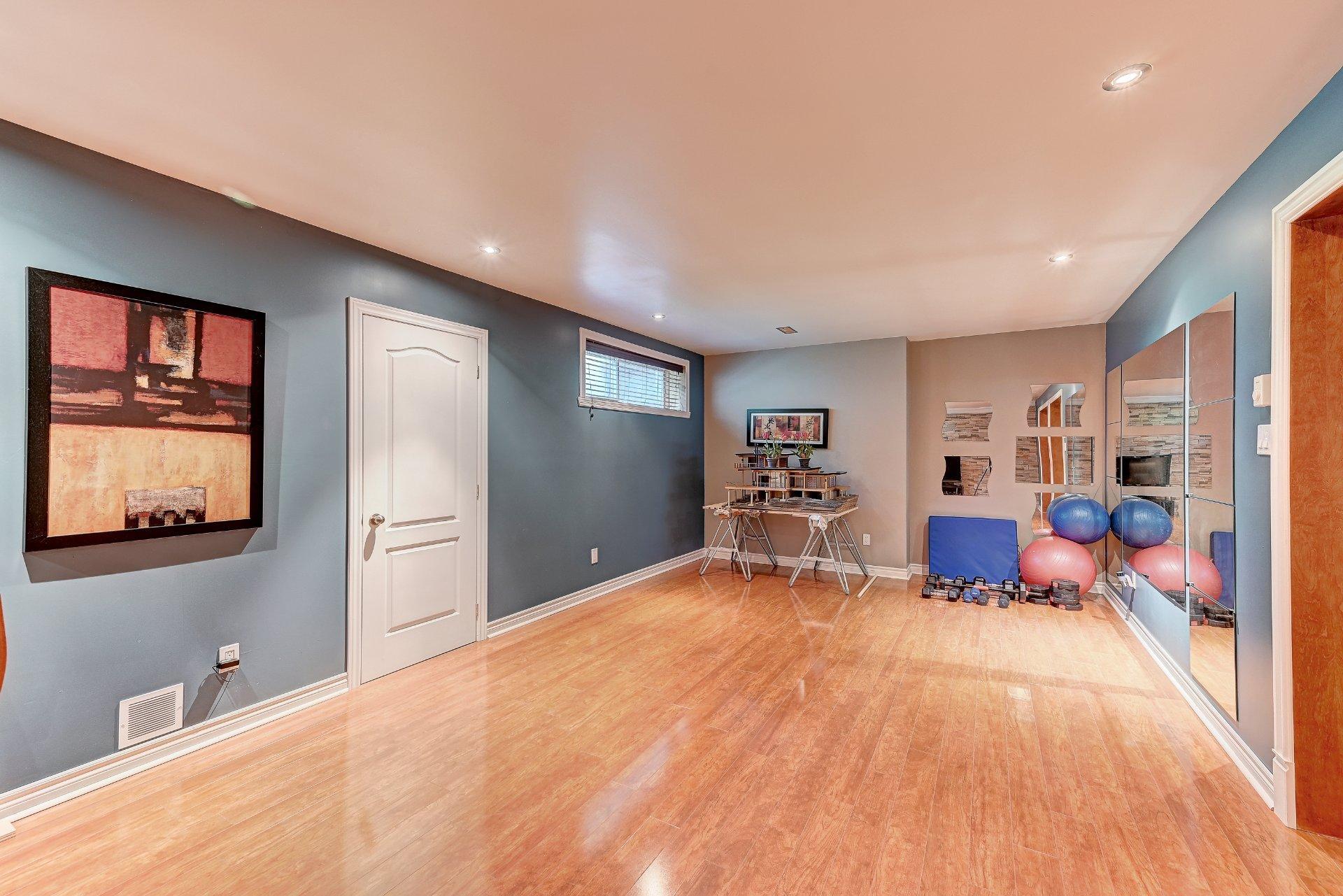 









122


Rue Jean-De Ronceray

,
Carignan,




QC
J3L6L8

