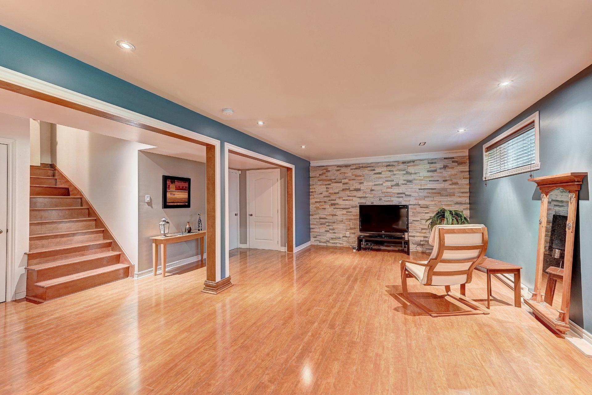 









122


Rue Jean-De Ronceray

,
Carignan,




QC
J3L6L8

