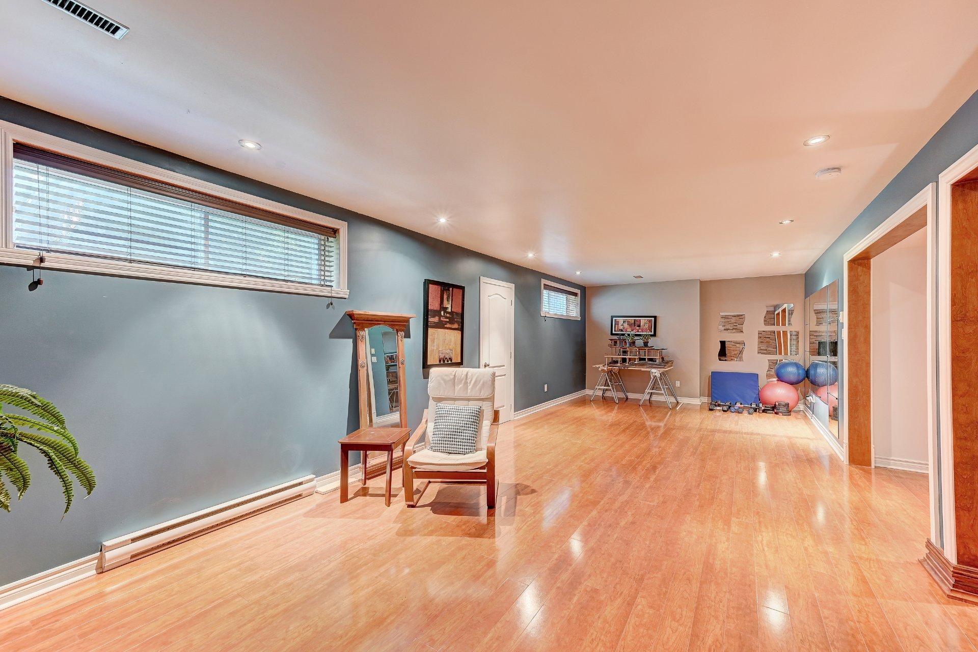 









122


Rue Jean-De Ronceray

,
Carignan,




QC
J3L6L8

