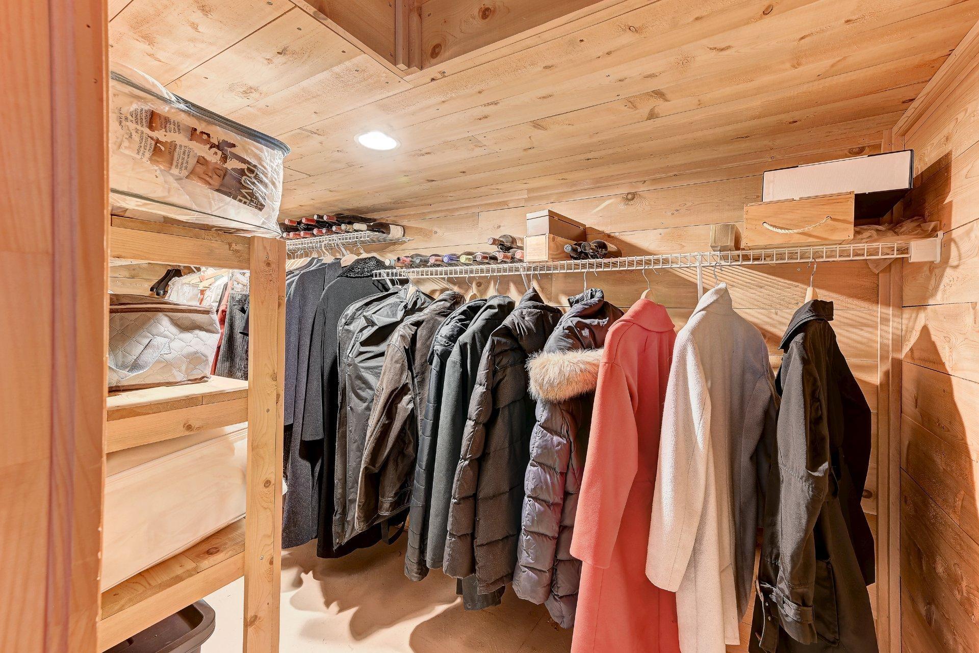 









122


Rue Jean-De Ronceray

,
Carignan,




QC
J3L6L8

