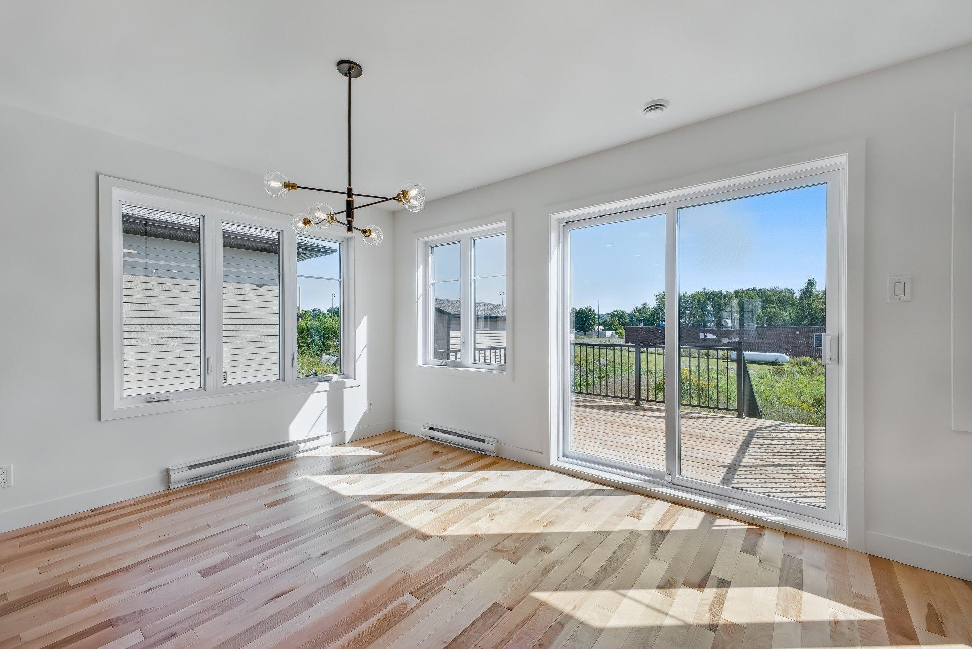 









73


Rue Picken

,
Waterloo,




QC
J0E2N0

