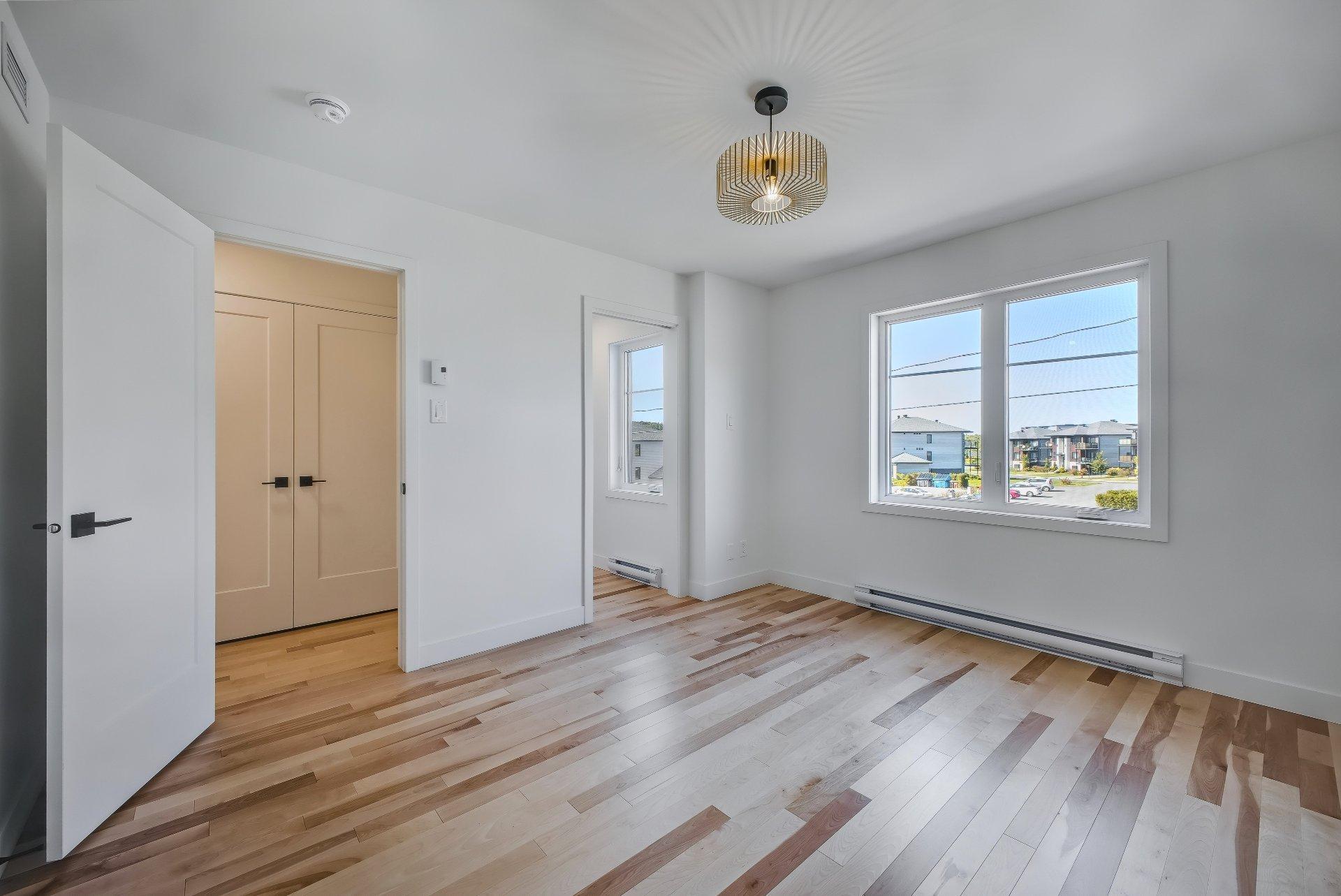 









73


Rue Picken

,
Waterloo,




QC
J0E2N0

