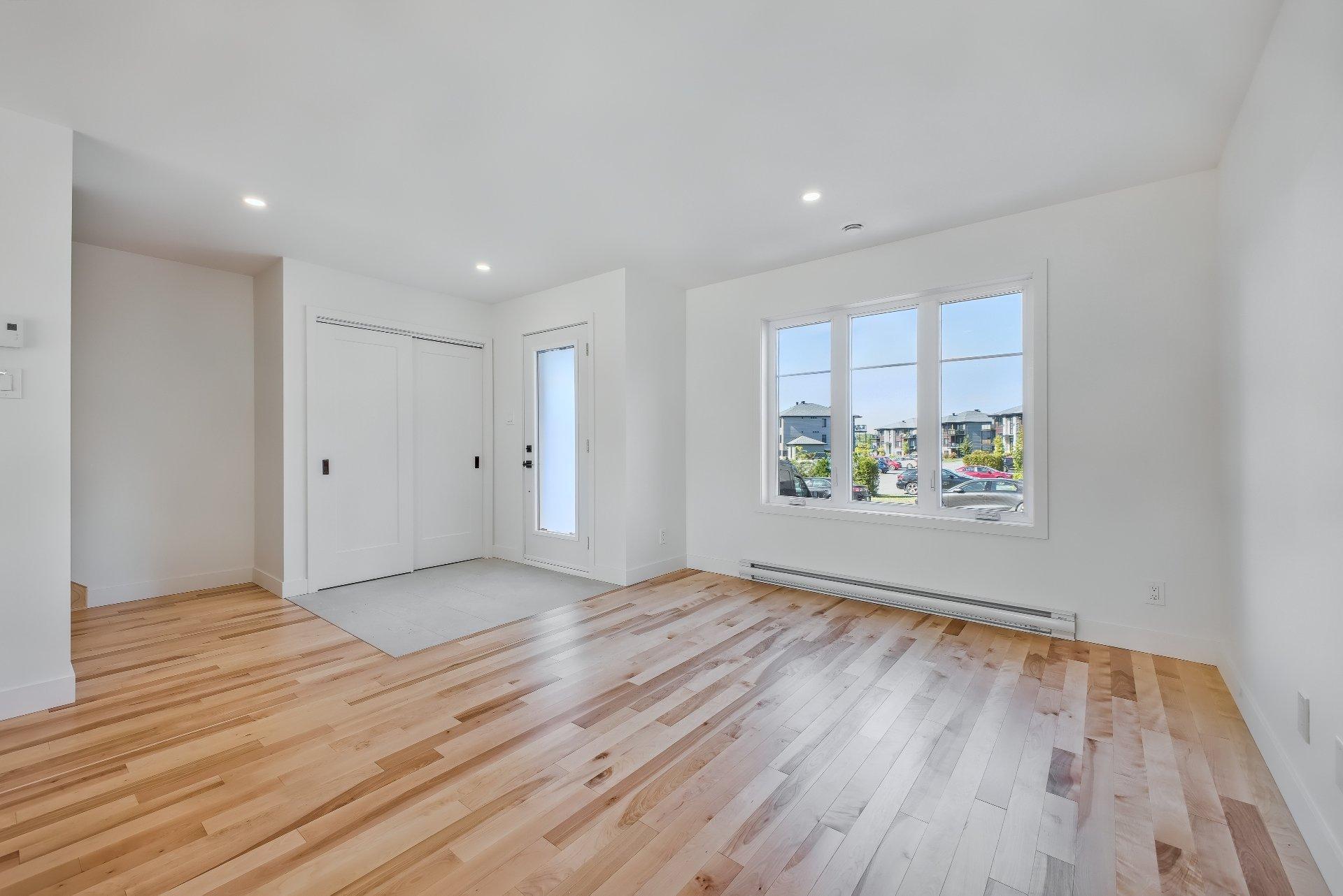 









73


Rue Picken

,
Waterloo,




QC
J0E2N0

