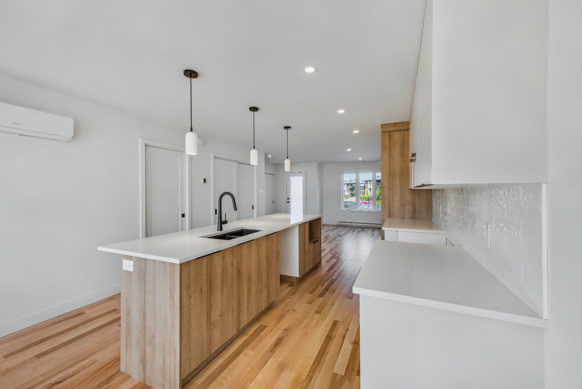 









73


Rue Picken

,
Waterloo,




QC
J0E2N0

