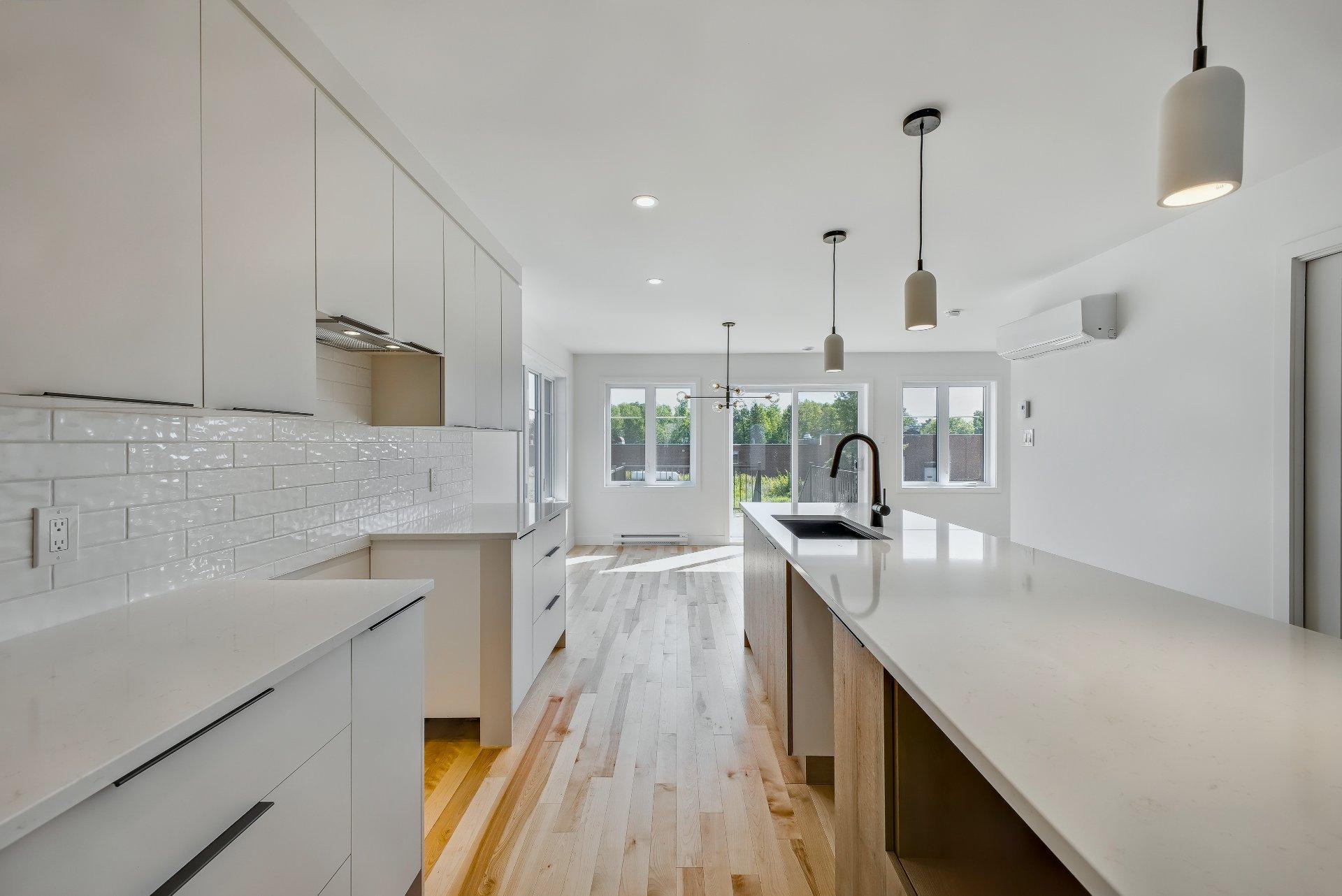 









73


Rue Picken

,
Waterloo,




QC
J0E2N0

