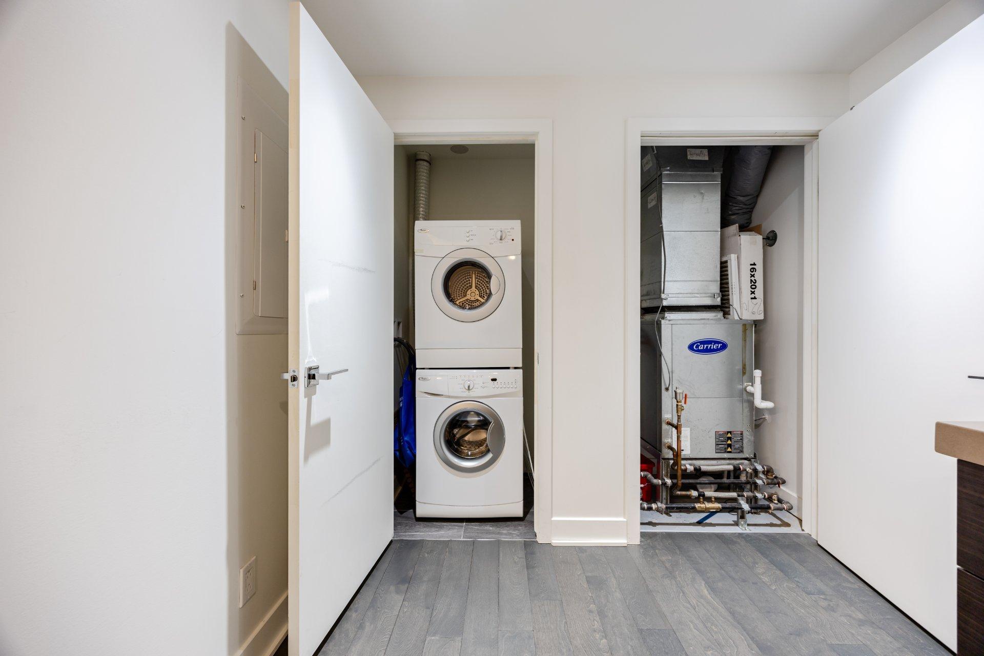 









1050


Rue Drummond

, 2210,
Montréal (Ville-Marie),




QC
H3B0G3

