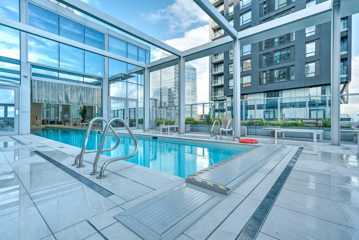









1050


Rue Drummond

, 2210,
Montréal (Ville-Marie),




QC
H3B0G3

