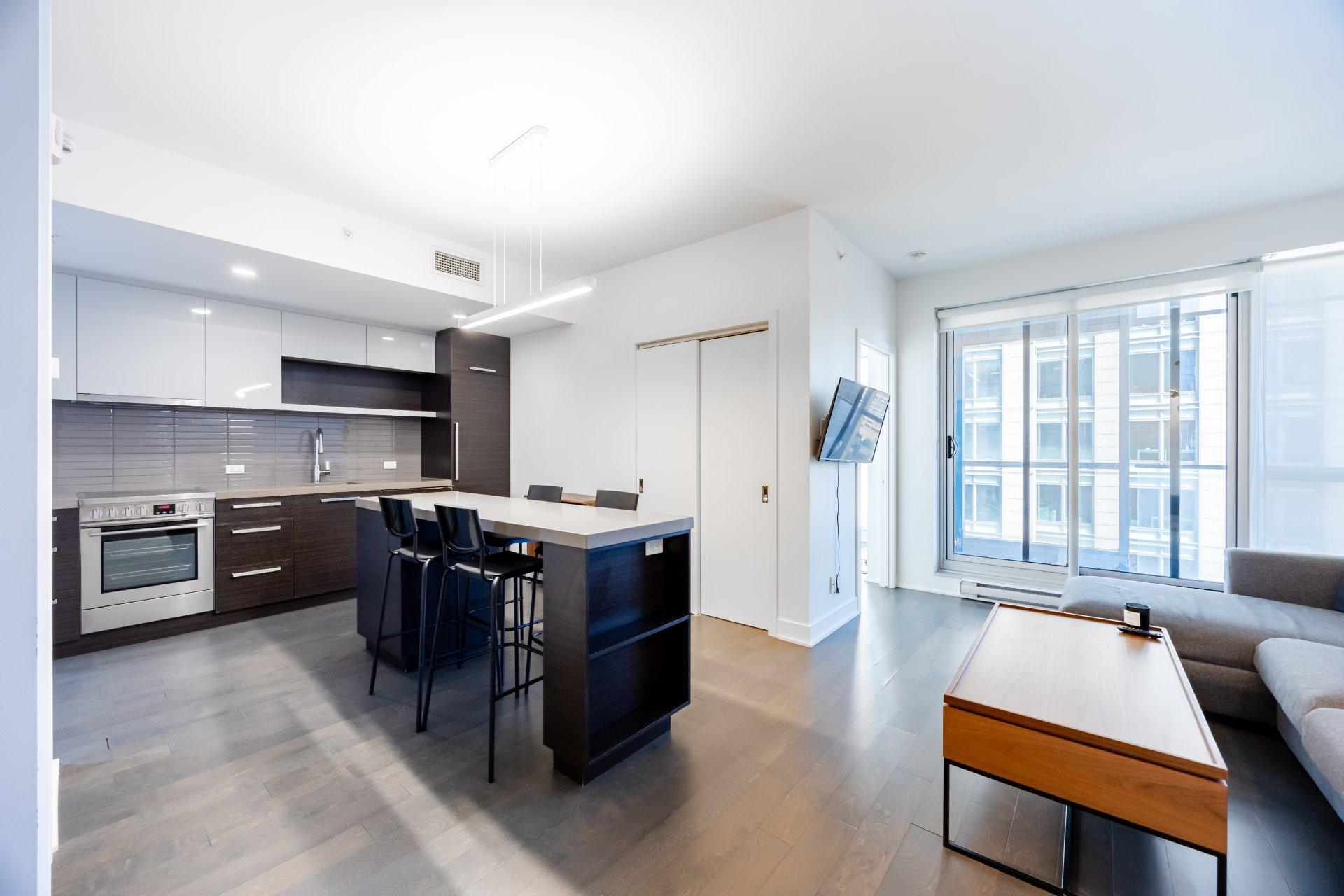 









1050


Rue Drummond

, 2210,
Montréal (Ville-Marie),




QC
H3B0G3

