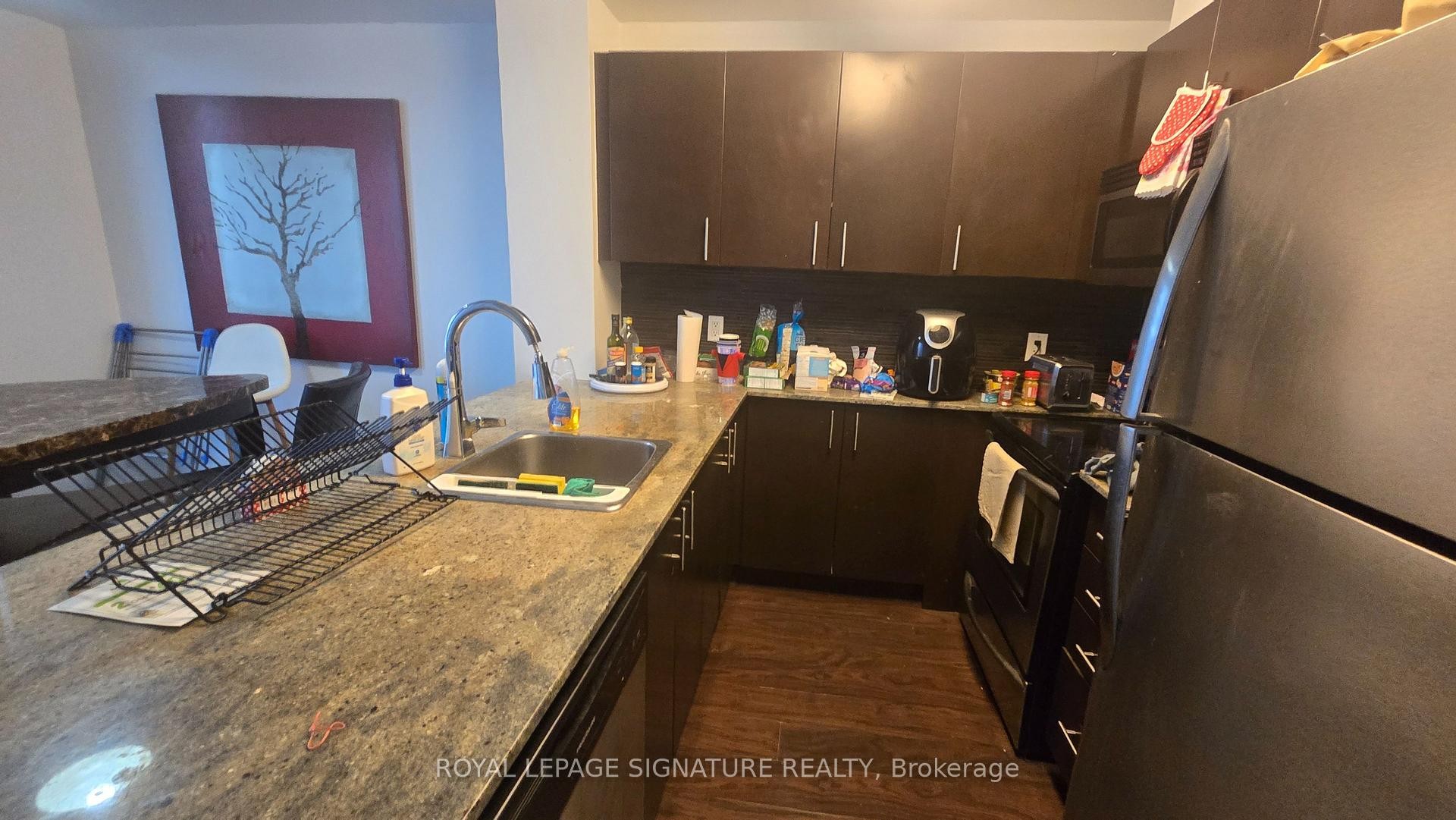 









25


Cole

Street, 1004,
Toronto,




ON
M5A 4M3

