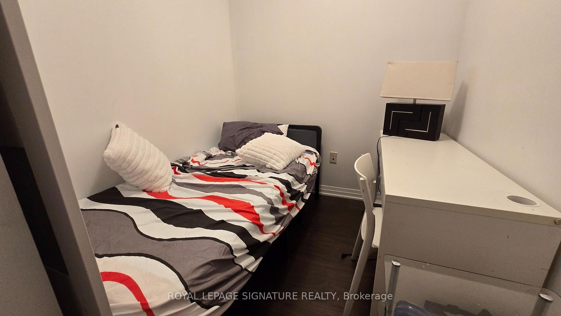 









25


Cole

Street, 1004,
Toronto,




ON
M5A 4M3

