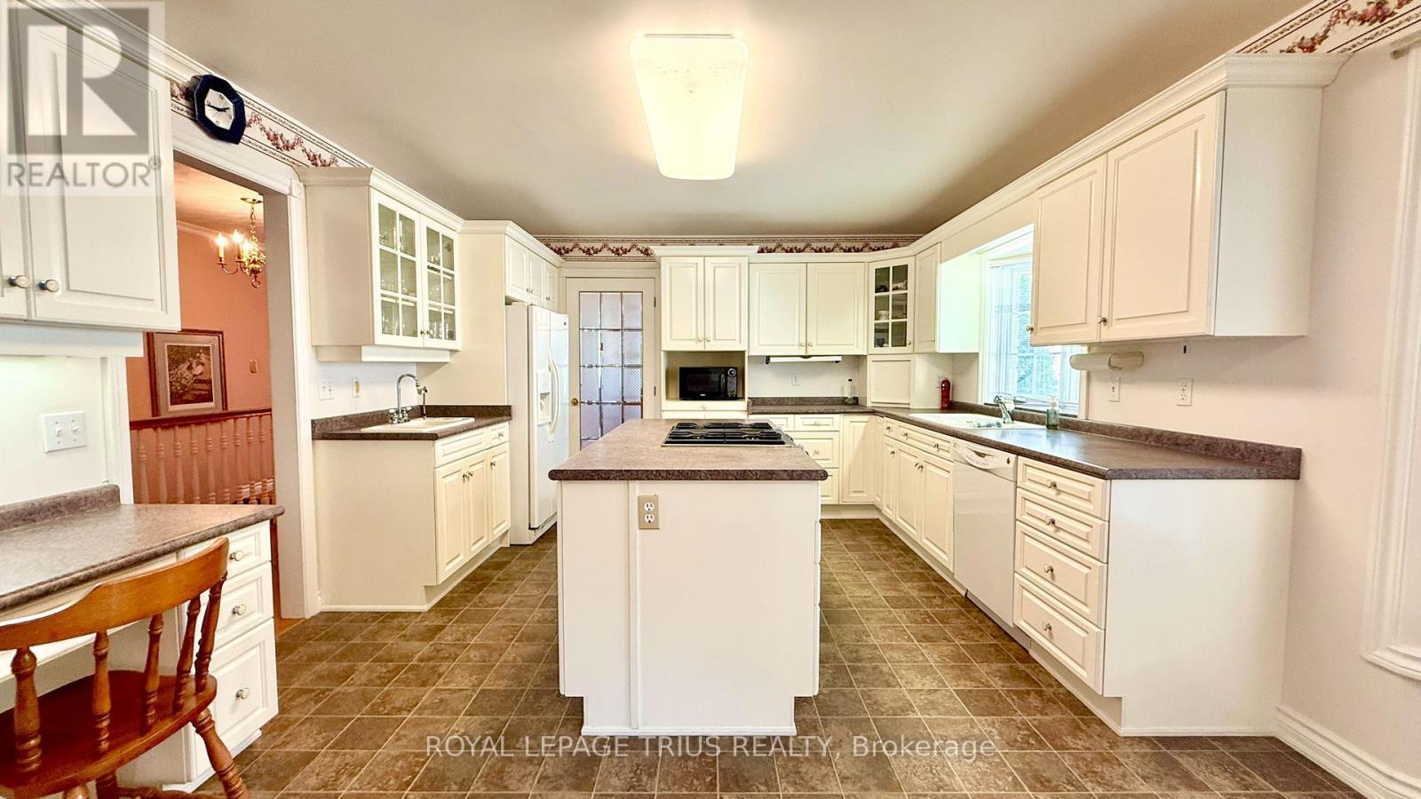 












4 ORCHARD CRESCENT

,
Norfolk (Waterford),




Ontario
N0E1Y0

