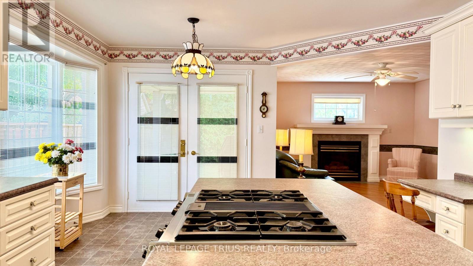 












4 ORCHARD CRESCENT

,
Norfolk (Waterford),




Ontario
N0E1Y0

