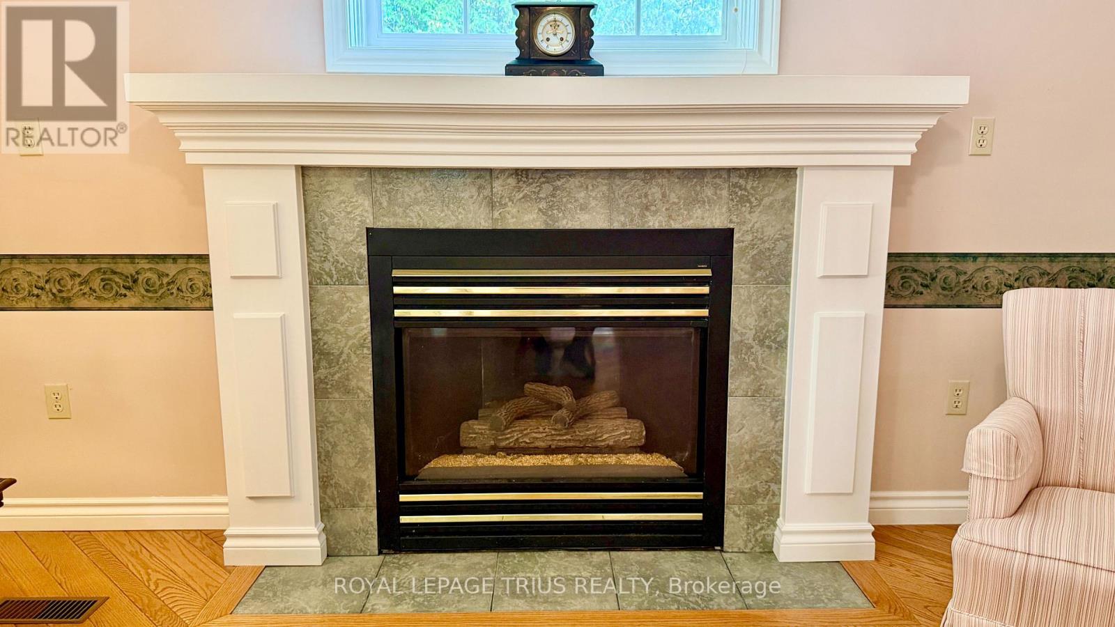 












4 ORCHARD CRESCENT

,
Norfolk (Waterford),




Ontario
N0E1Y0

