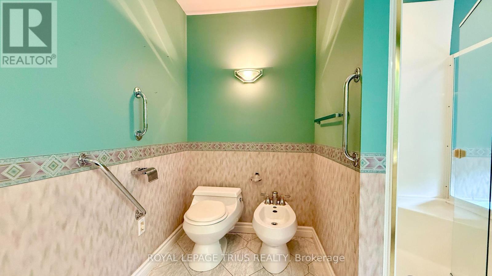 












4 ORCHARD CRESCENT

,
Norfolk (Waterford),




Ontario
N0E1Y0

