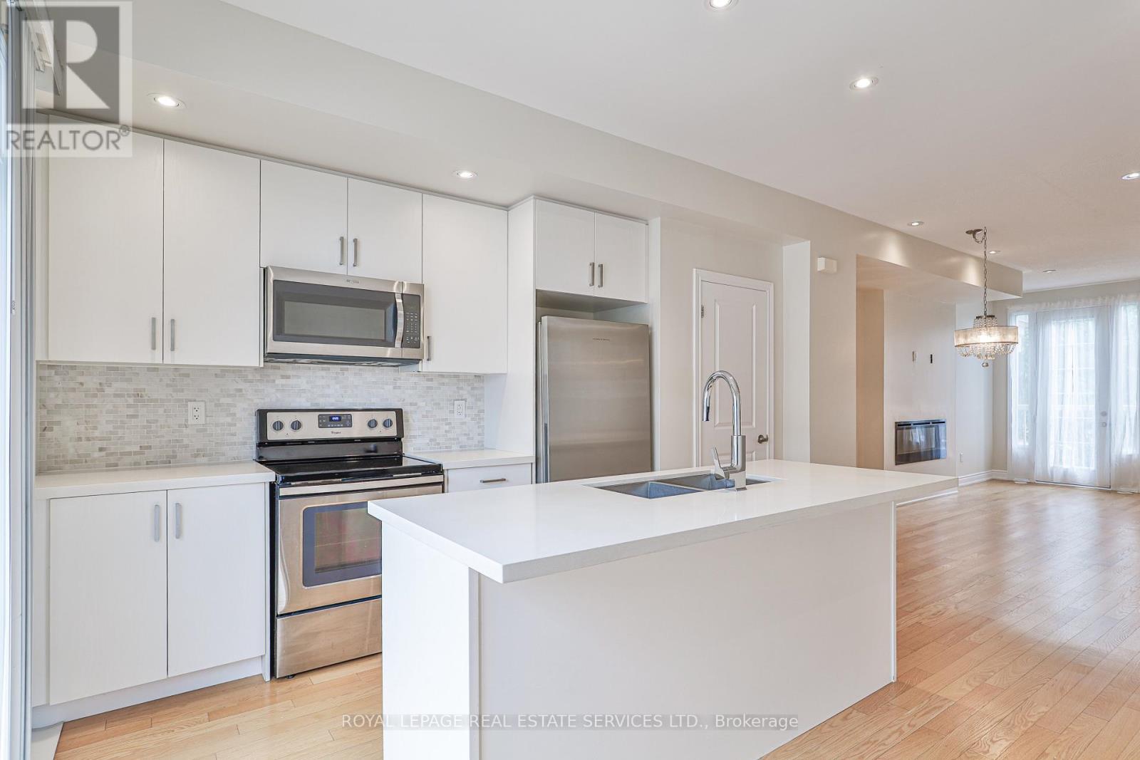 












1024B ISLINGTON AVENUE W

,
Toronto,




Ontario
M8Z6A4

