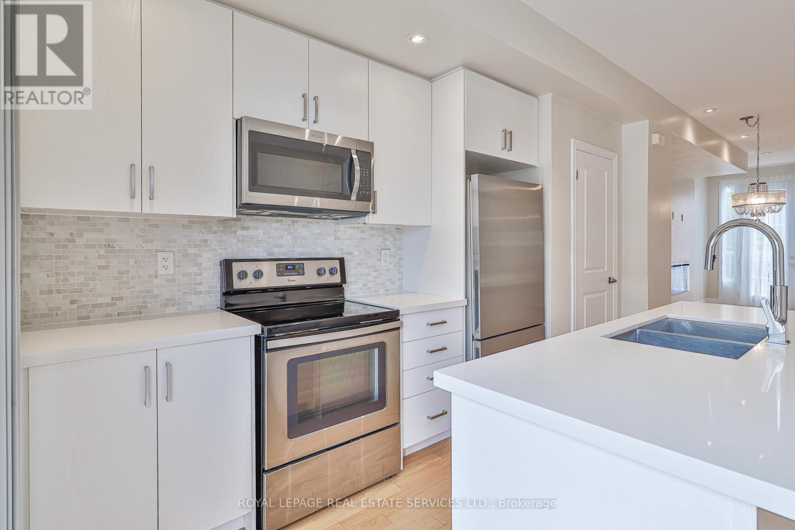 












1024B ISLINGTON AVENUE W

,
Toronto,




Ontario
M8Z6A4

