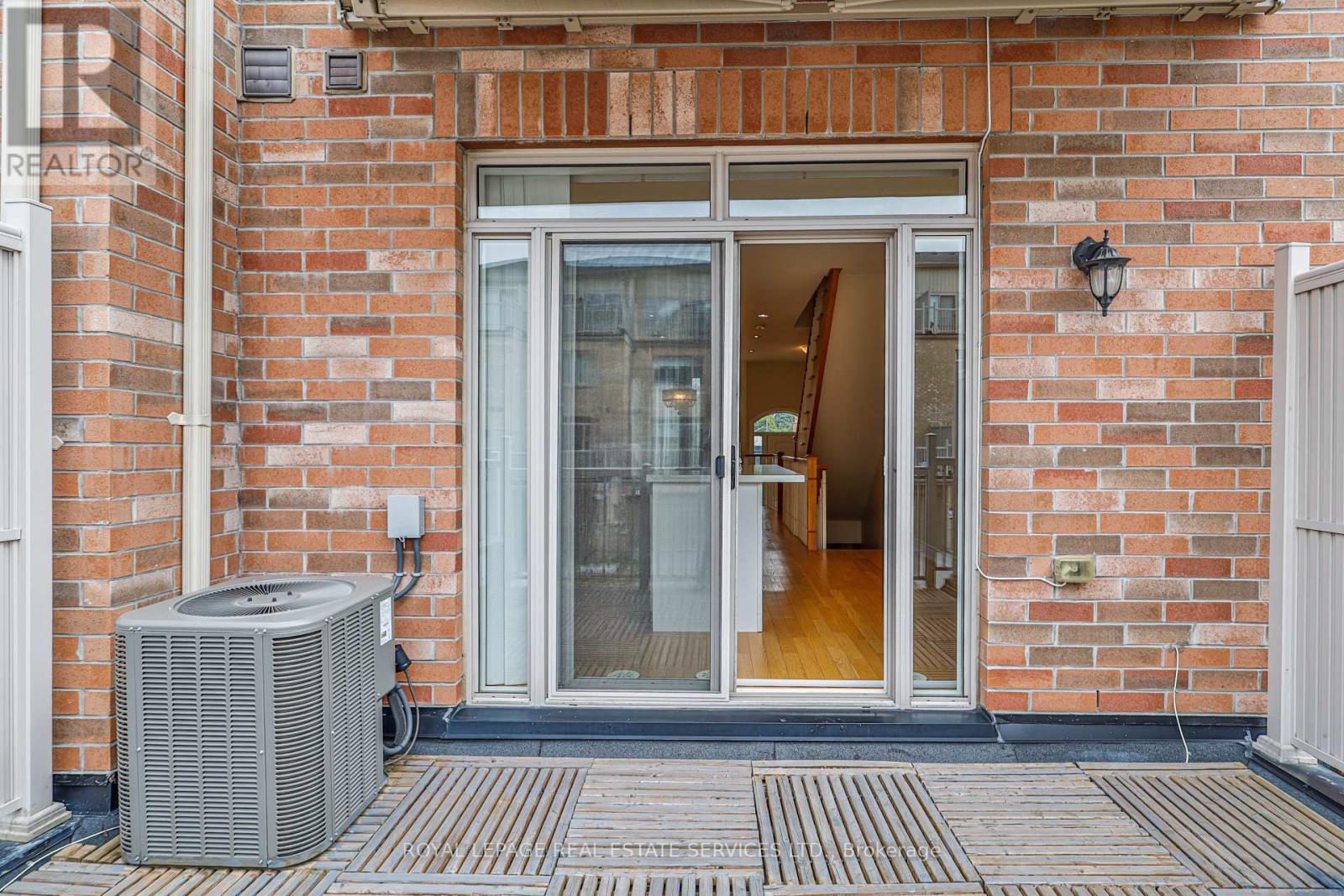 












1024B ISLINGTON AVENUE W

,
Toronto,




Ontario
M8Z6A4

