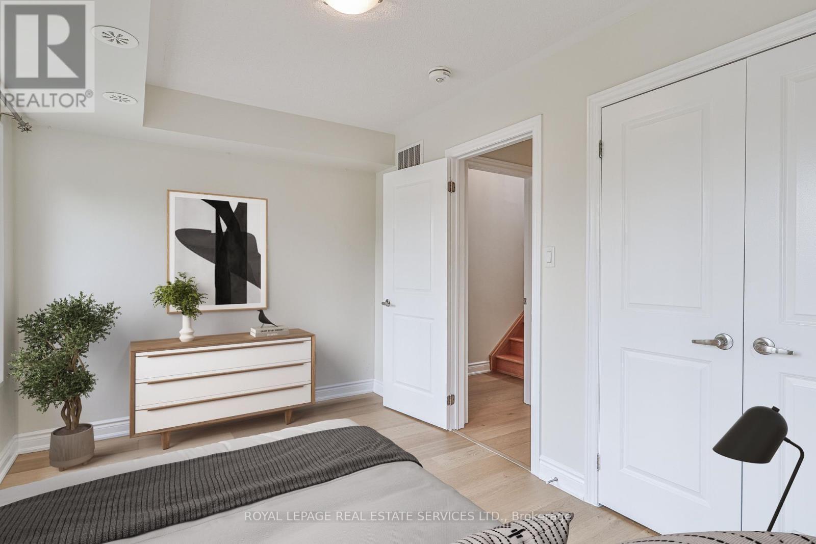 












1024B ISLINGTON AVENUE W

,
Toronto,




Ontario
M8Z6A4

