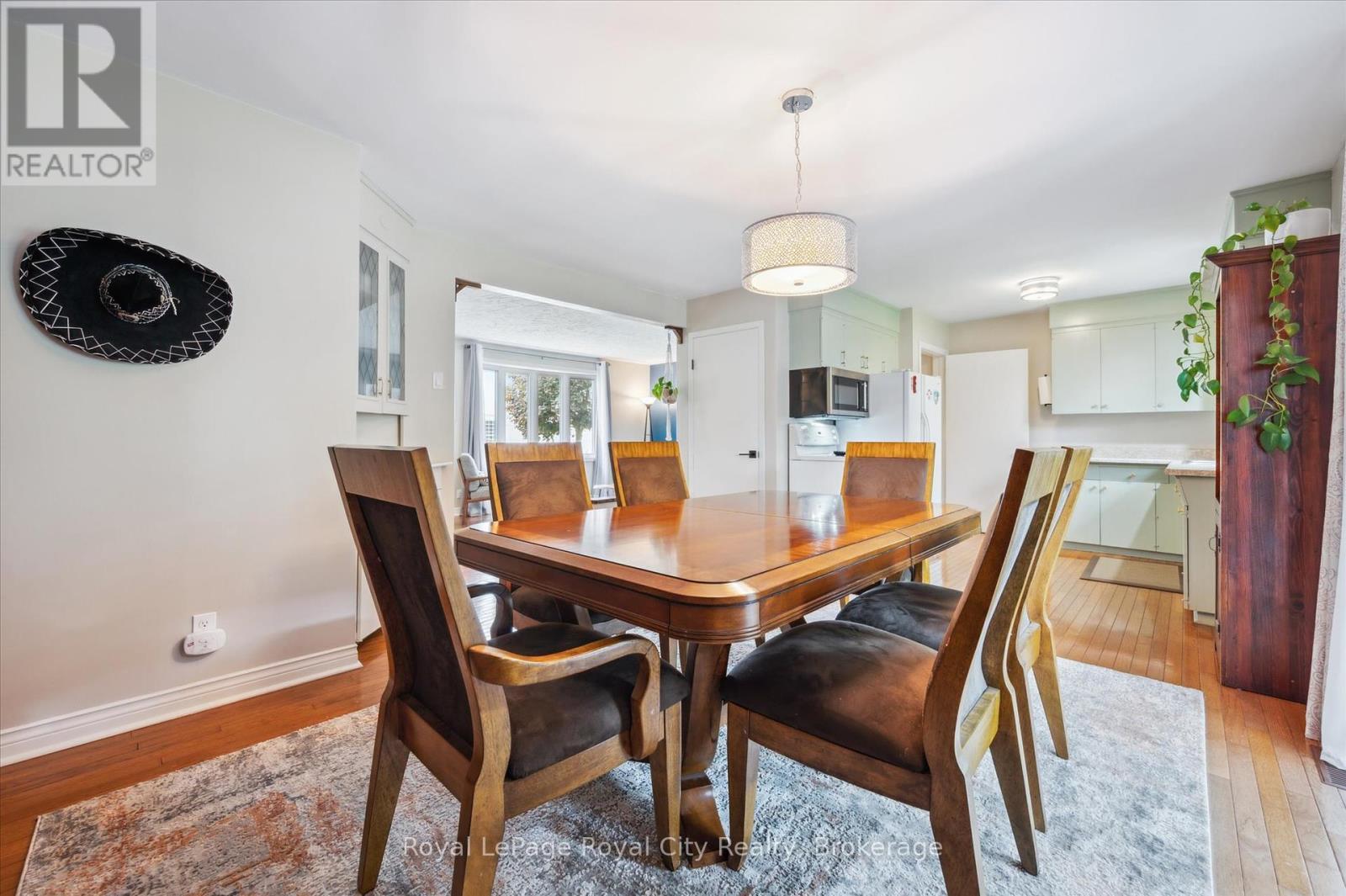 












94 WEBSTER STREET

,
Wilmot,




Ontario
N3A1W7

