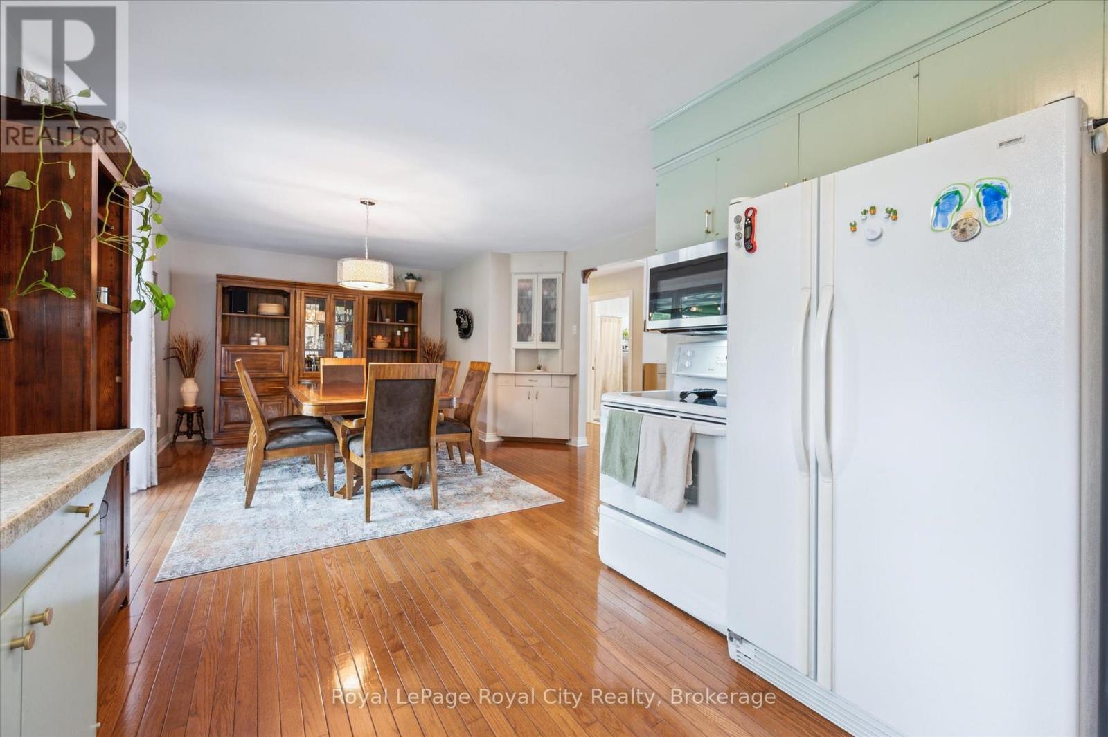 












94 WEBSTER STREET

,
Wilmot,




Ontario
N3A1W7

