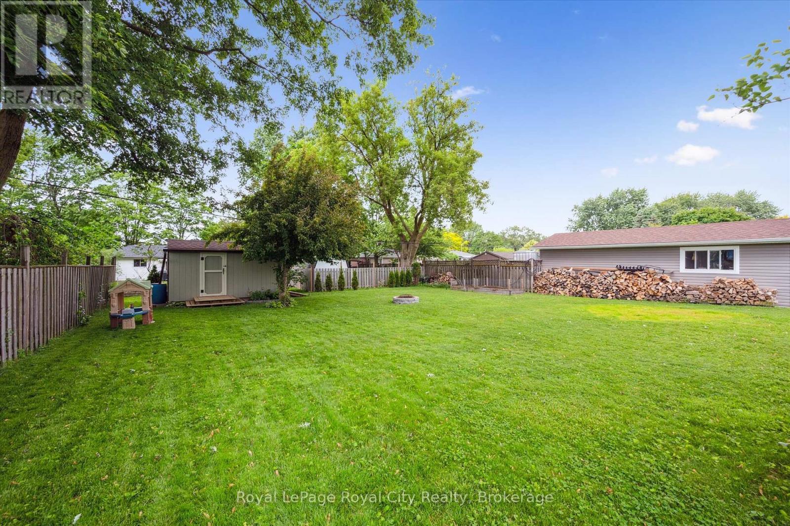 












94 WEBSTER STREET

,
Wilmot,




Ontario
N3A1W7

