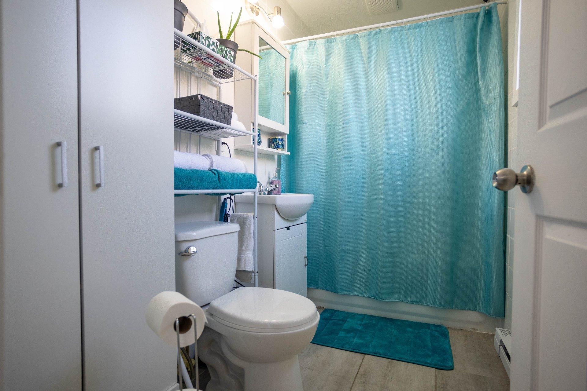 









910

 - 914


107e Rue

,
Shawinigan,




QC
G9P2L2

