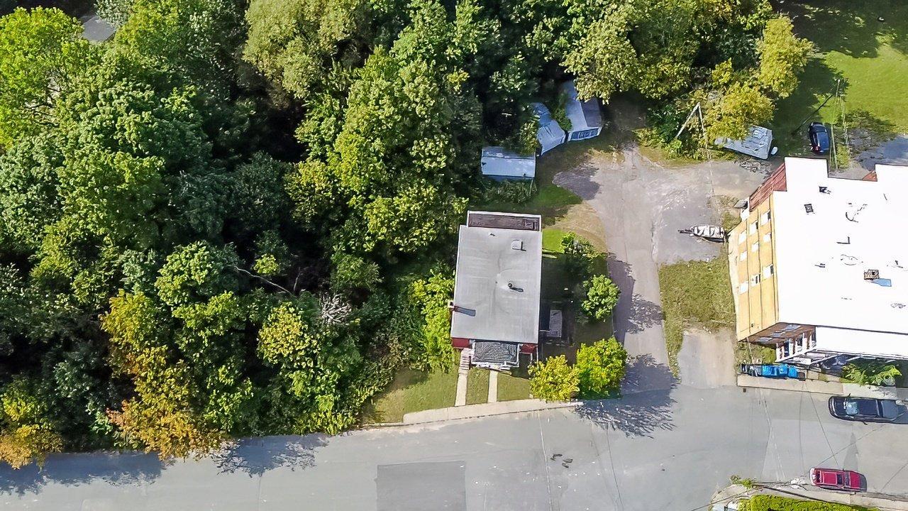 









910

 - 914


107e Rue

,
Shawinigan,




QC
G9P2L2

