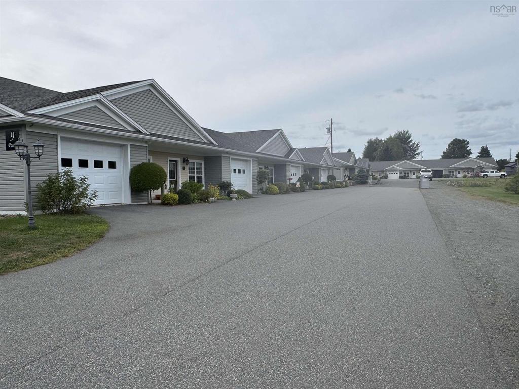 












9,15,21, Mineral Place

,
Central Onslow,




NS
B6L 0A5

