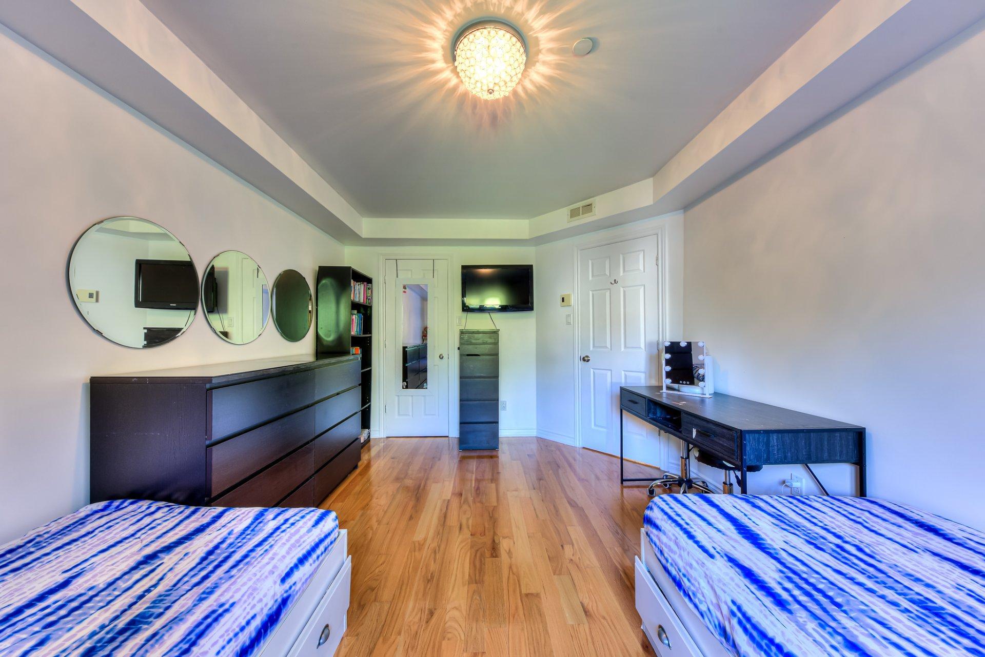 









17775


Boul. de Pierrefonds

, 103,
Montréal (Pierrefonds-Roxboro),




QC
H9J3L1

