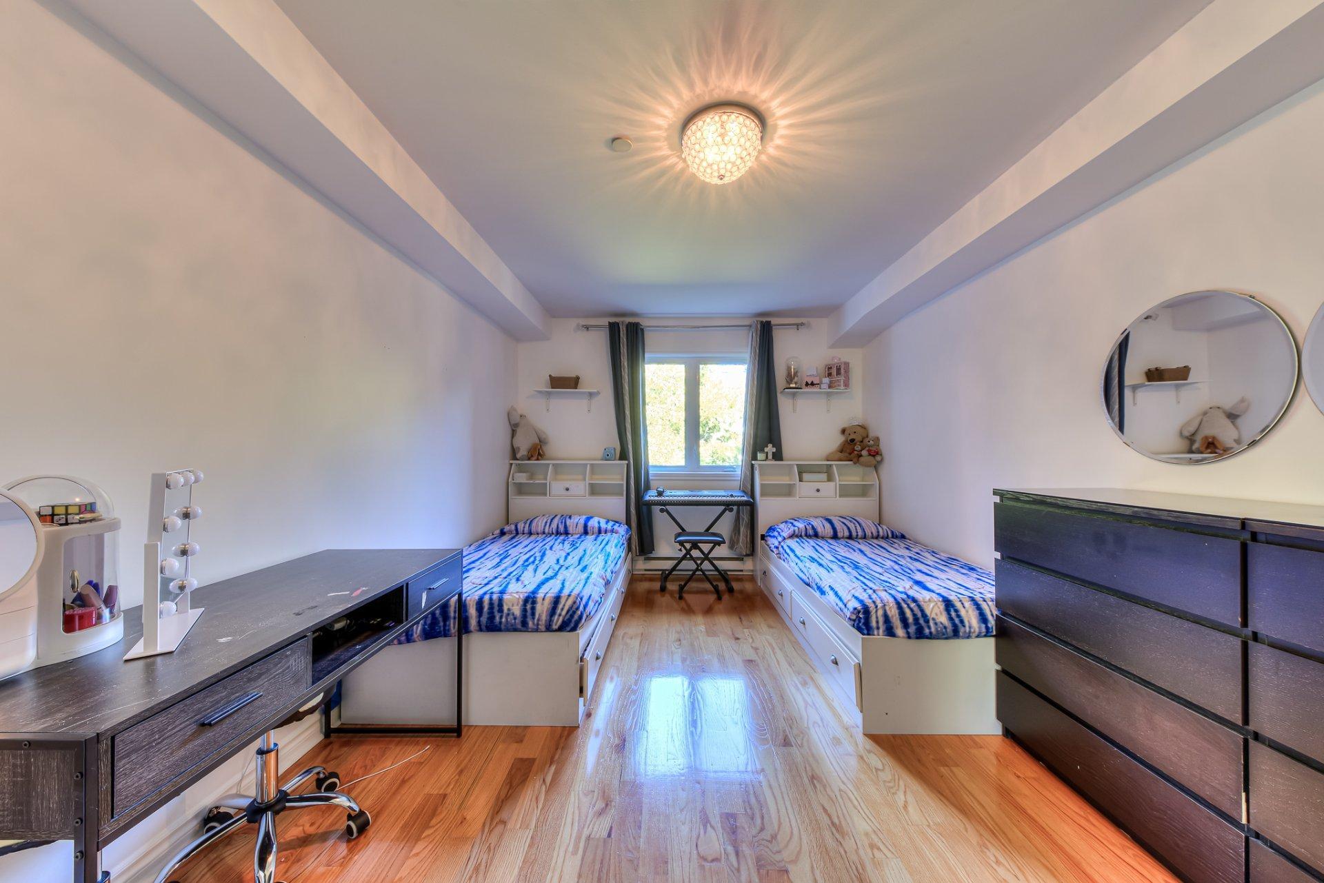 









17775


Boul. de Pierrefonds

, 103,
Montréal (Pierrefonds-Roxboro),




QC
H9J3L1

