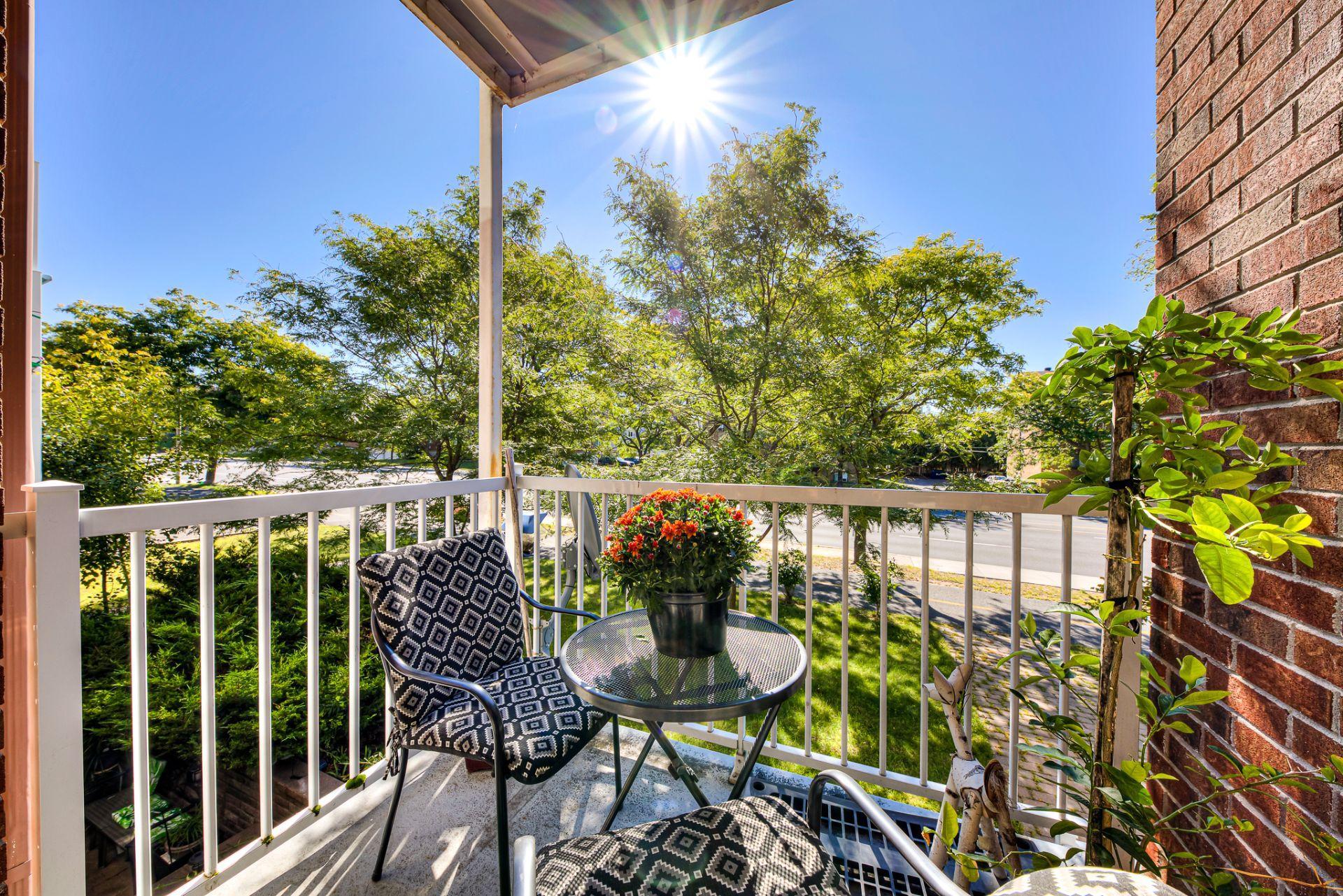 









17775


Boul. de Pierrefonds

, 103,
Montréal (Pierrefonds-Roxboro),




QC
H9J3L1

