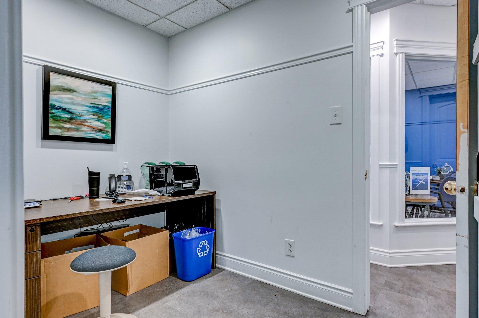 









256


Rue De Montigny

, 202,
Saint-Jérôme,




QC
J7Z5R2

