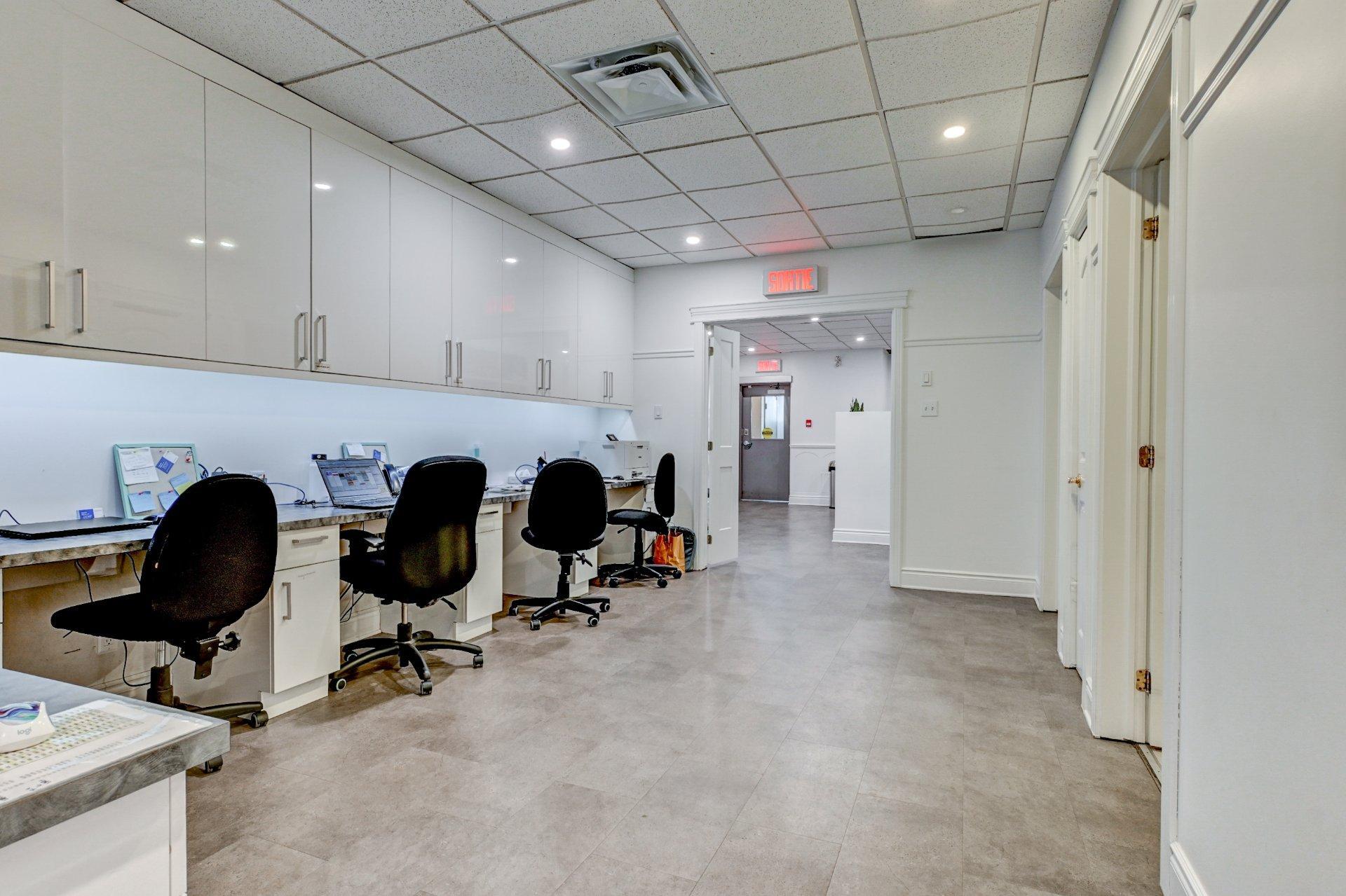 









256


Rue De Montigny

, 202,
Saint-Jérôme,




QC
J7Z5R2

