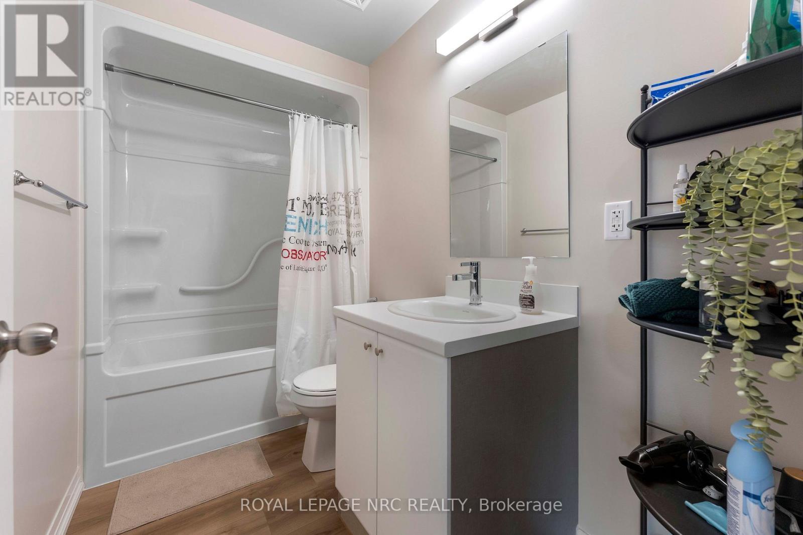 












LP-45 - 50 HERRICK AVENUE

,
St. Catharines (Oakdale),




Ontario
L2P0G3

