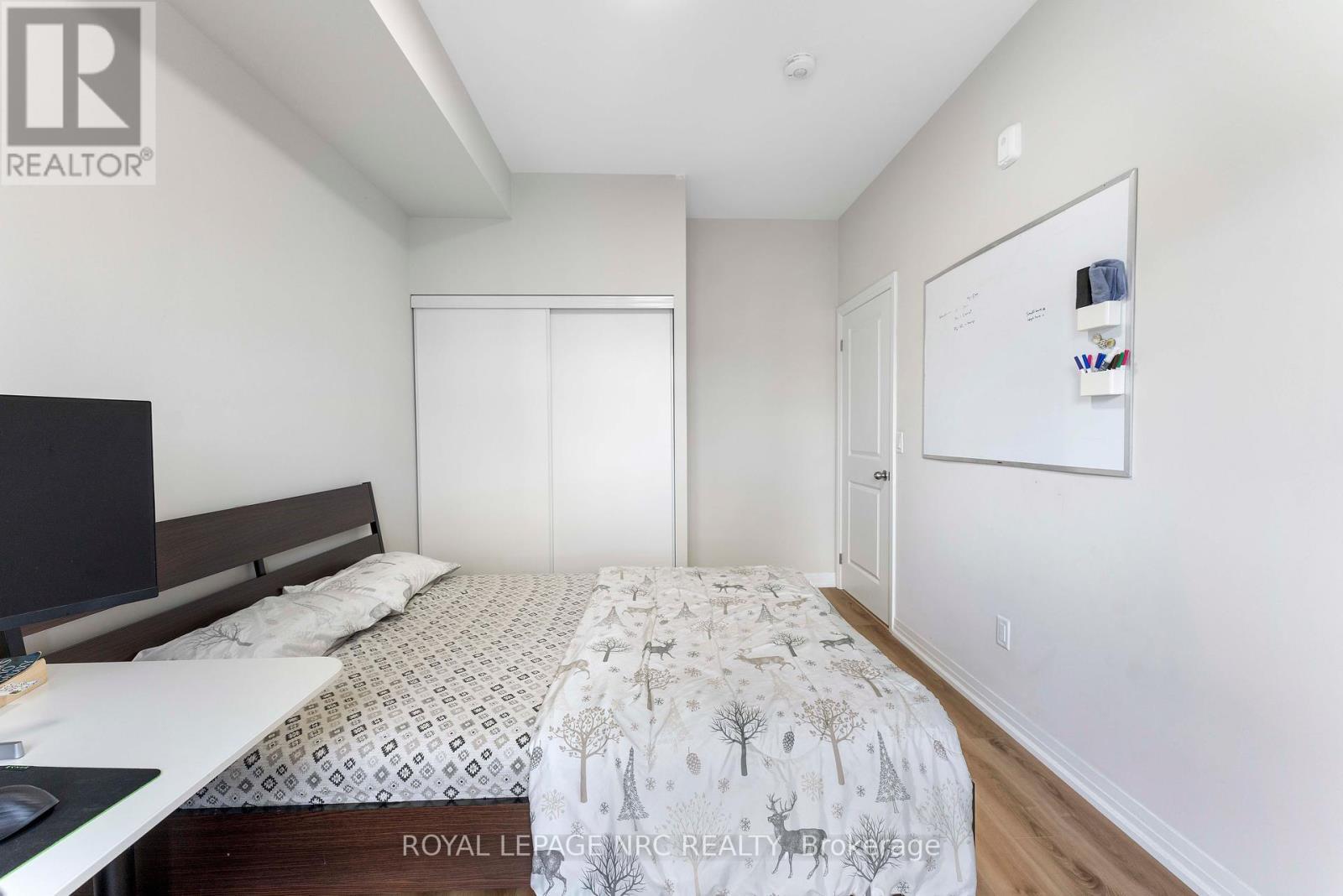 












LP-45 - 50 HERRICK AVENUE

,
St. Catharines (Oakdale),




Ontario
L2P0G3

