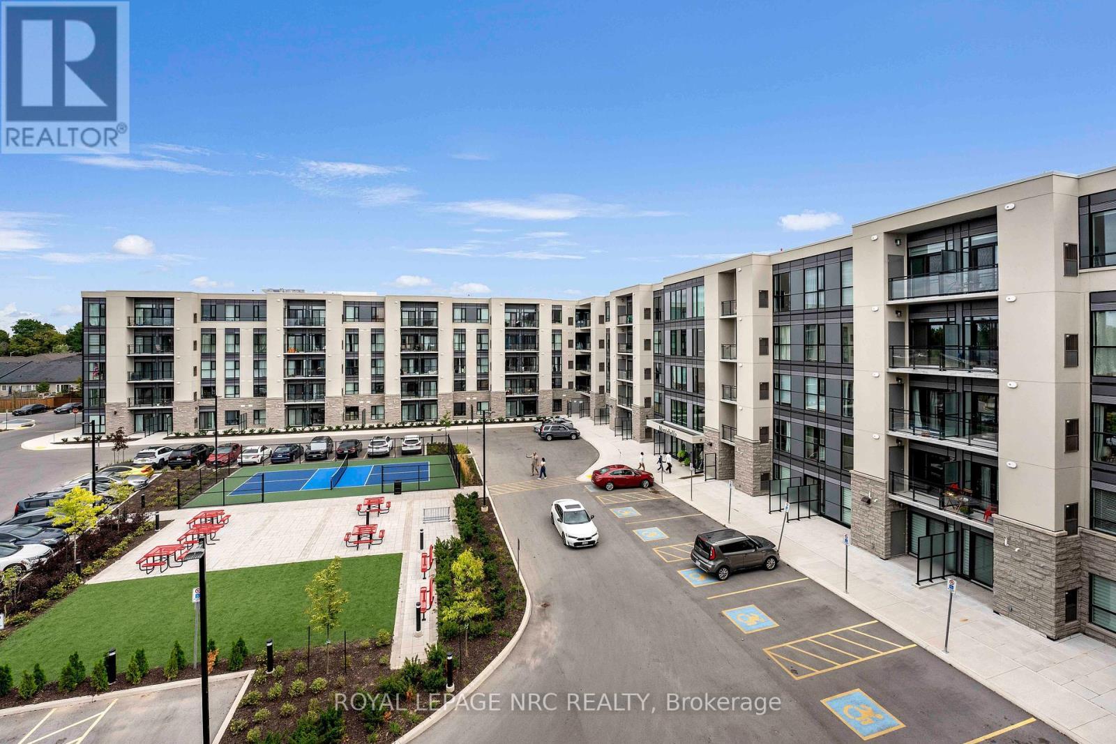 












LP-45 - 50 HERRICK AVENUE

,
St. Catharines (Oakdale),




Ontario
L2P0G3

